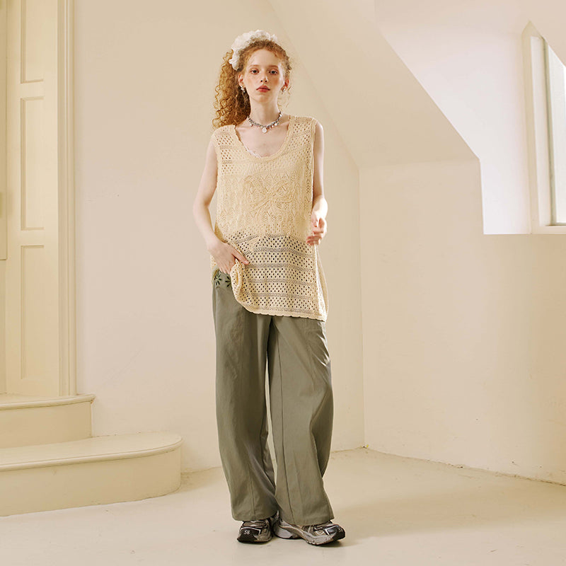Floral Cutout Pocket Relaxed Fit Curved Pants