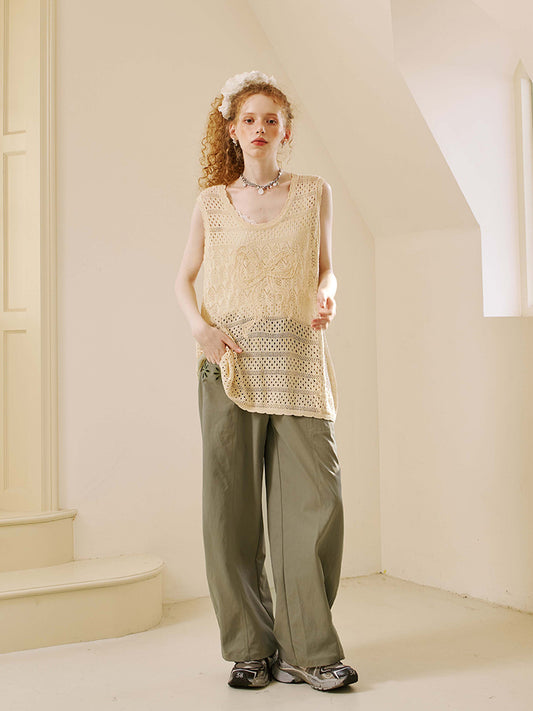 Floral Cutout Pocket Relaxed Fit Curved Pants