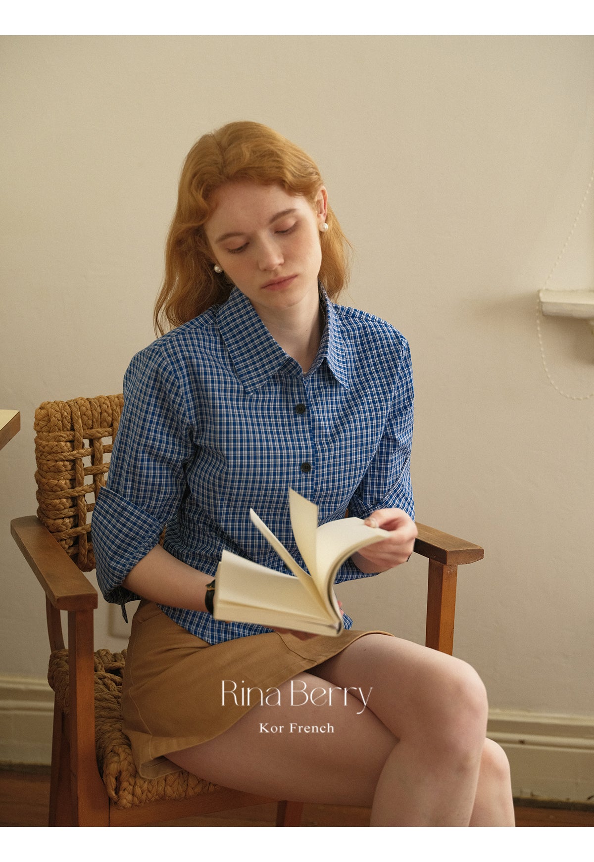Short Fitted Plaid Shirt With Round Hem