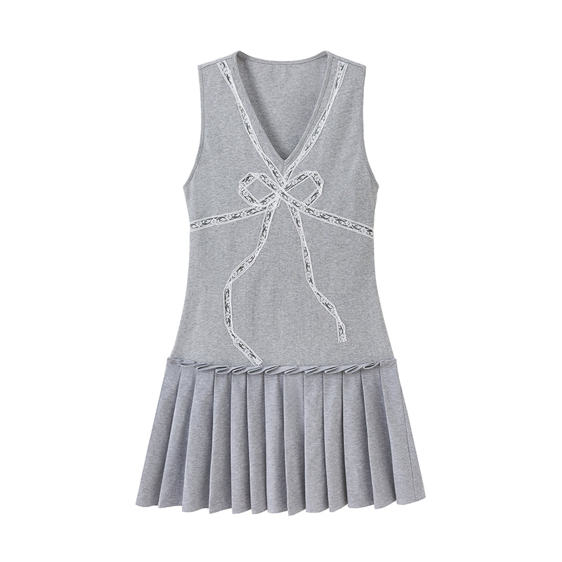 V-Neck Sleeveless Pleated Dress With Lace Ribbon
