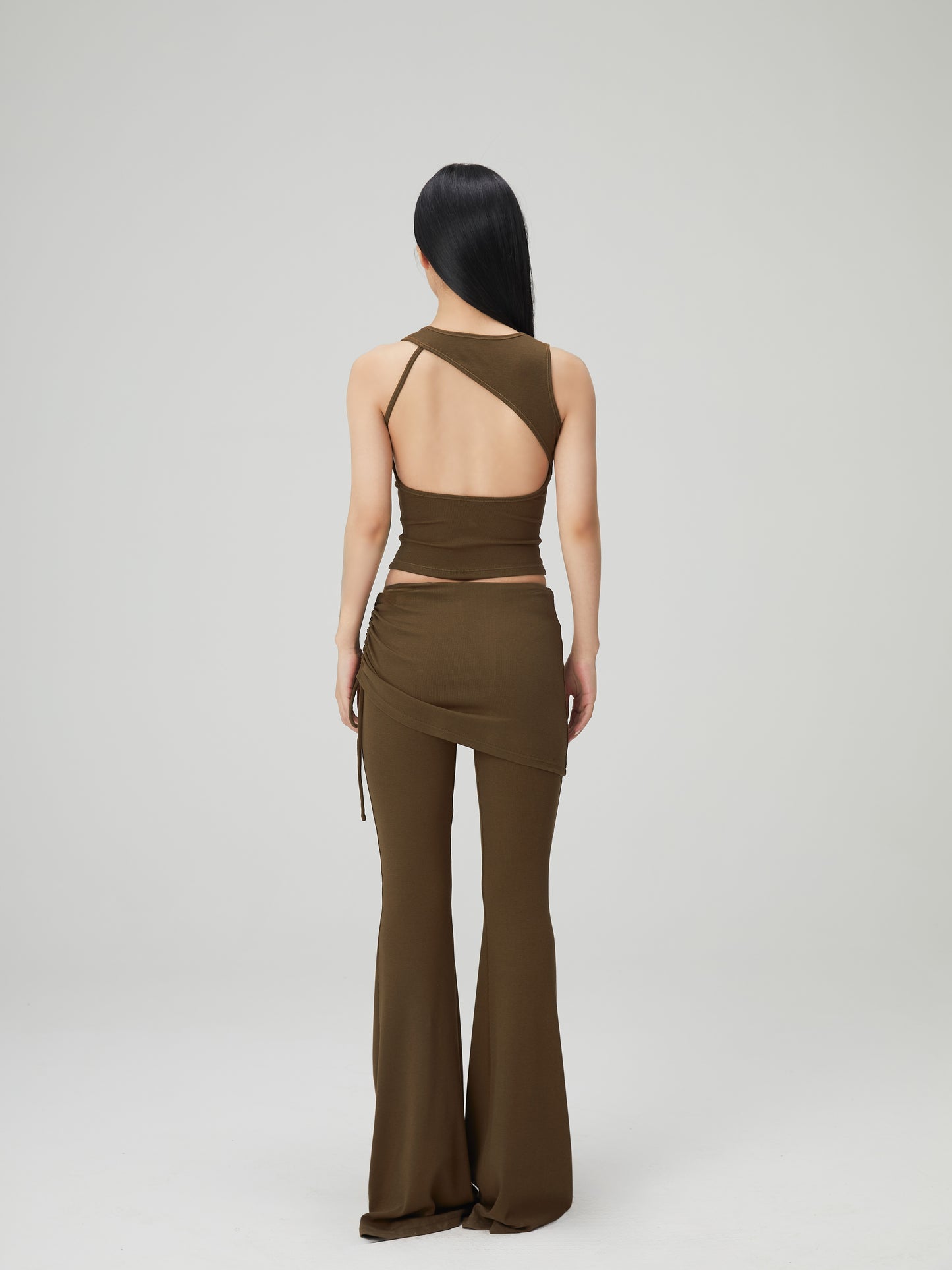 Cropped Open-Back Rib Tank & Layered Overlay Pants