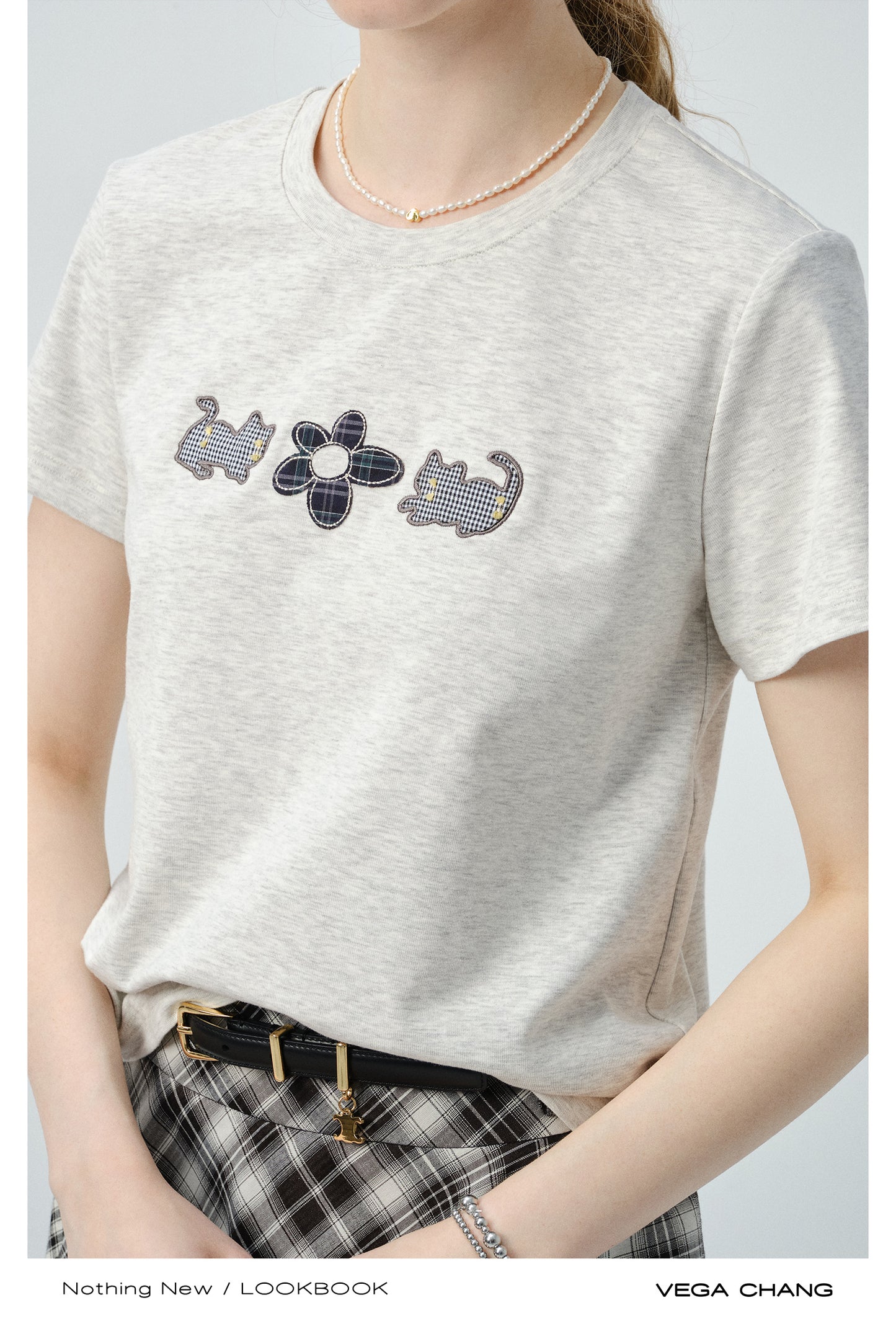 Appliqué T-Shirt & Asymmetric Plaid Panel Skirt