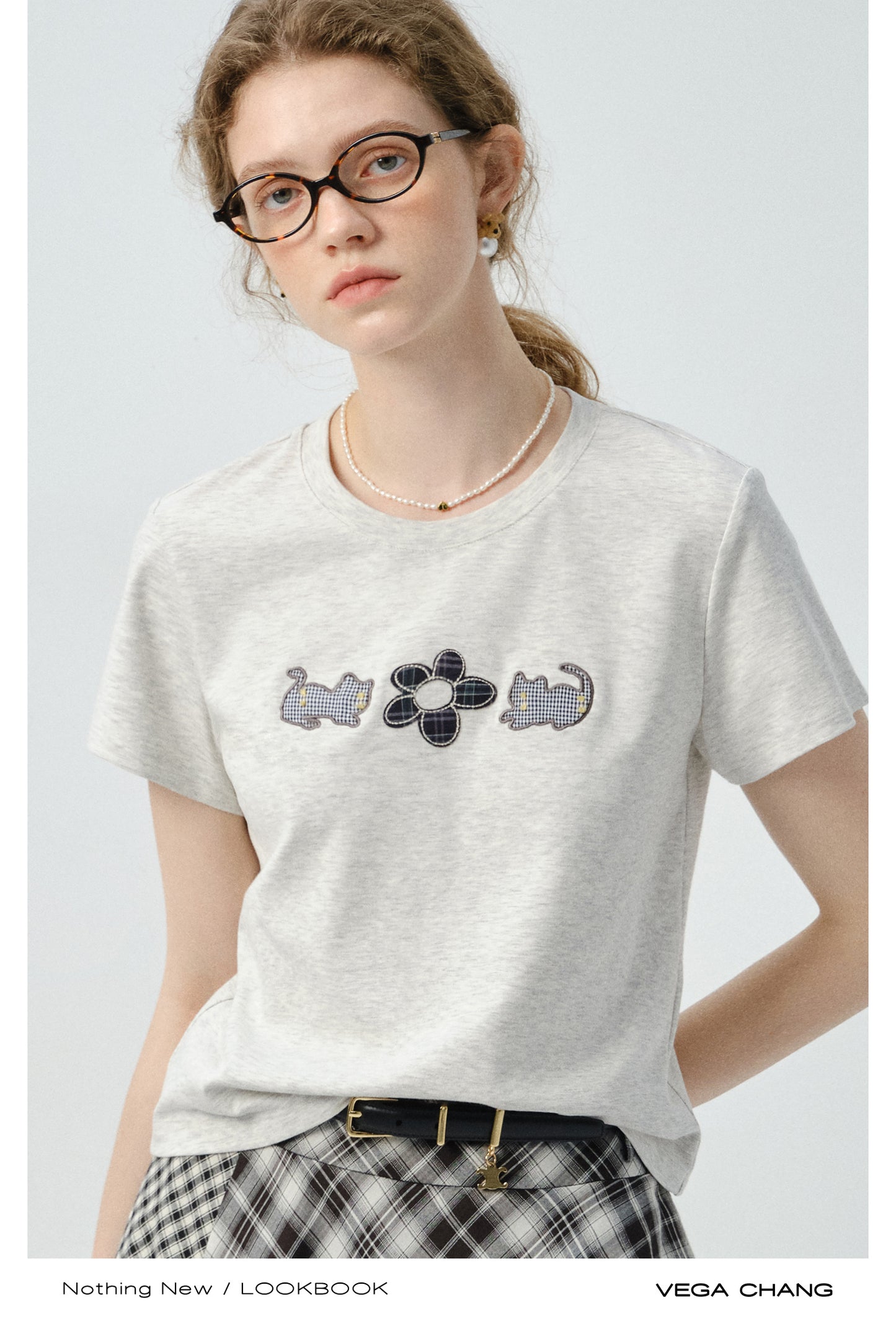 Appliqué T-Shirt & Asymmetric Plaid Panel Skirt