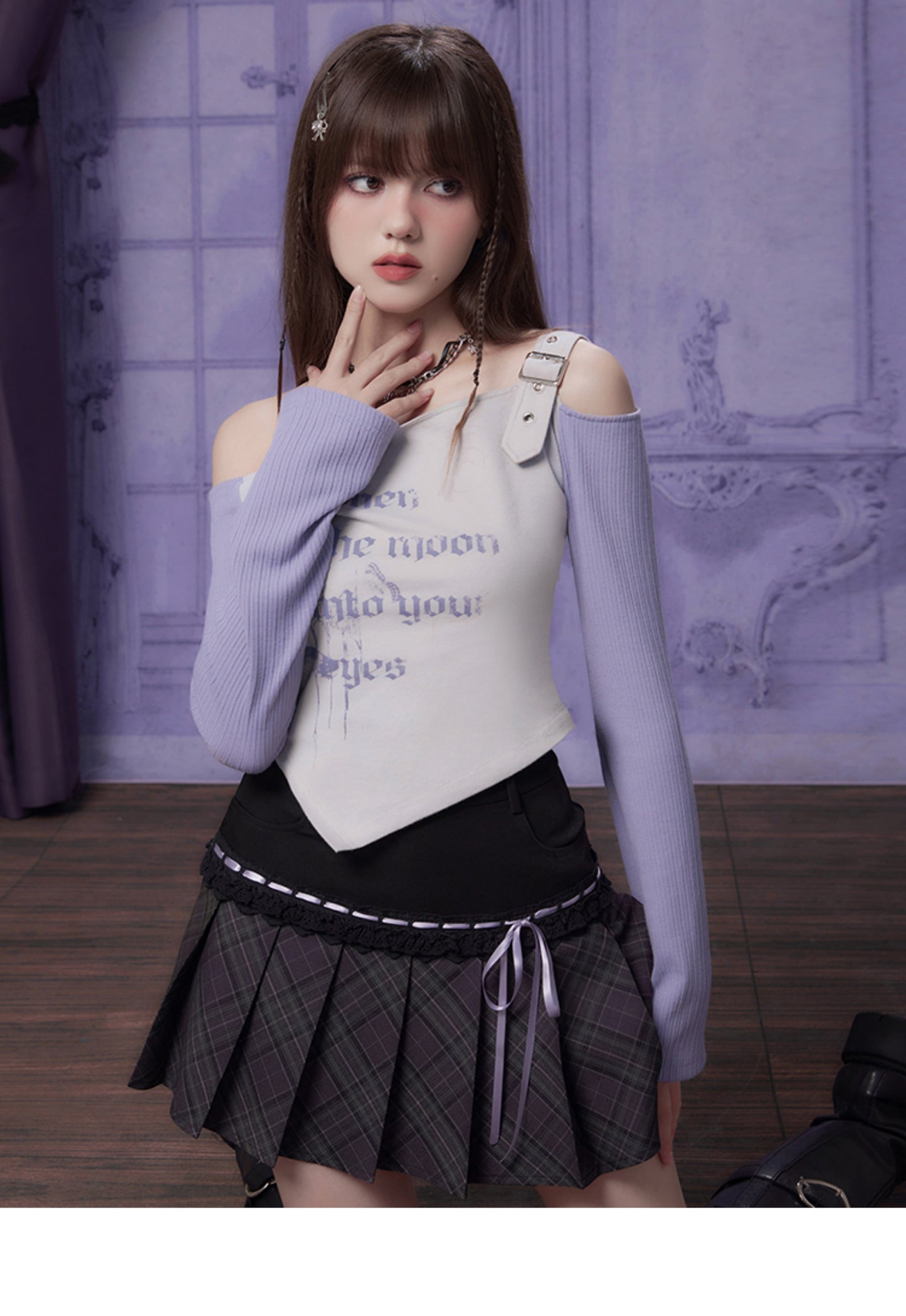 Off-Shoulder Gothic Print Tee With Single Strap