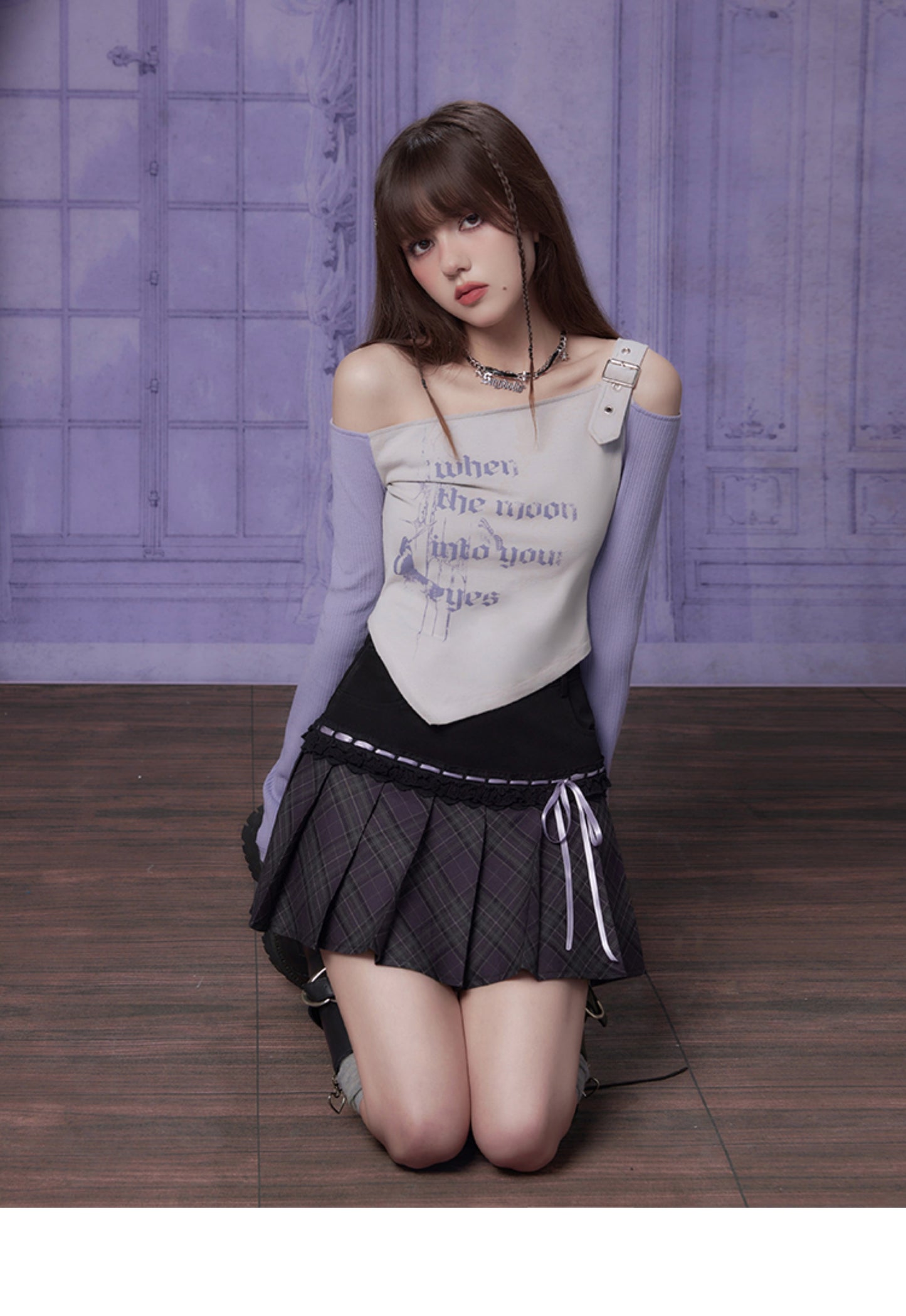 Off-Shoulder Gothic Print Tee With Single Strap