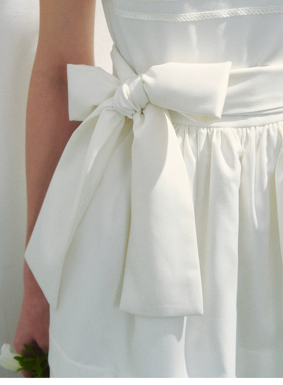 Butterfly-Sleeve Pleated Dress With Bow Waist