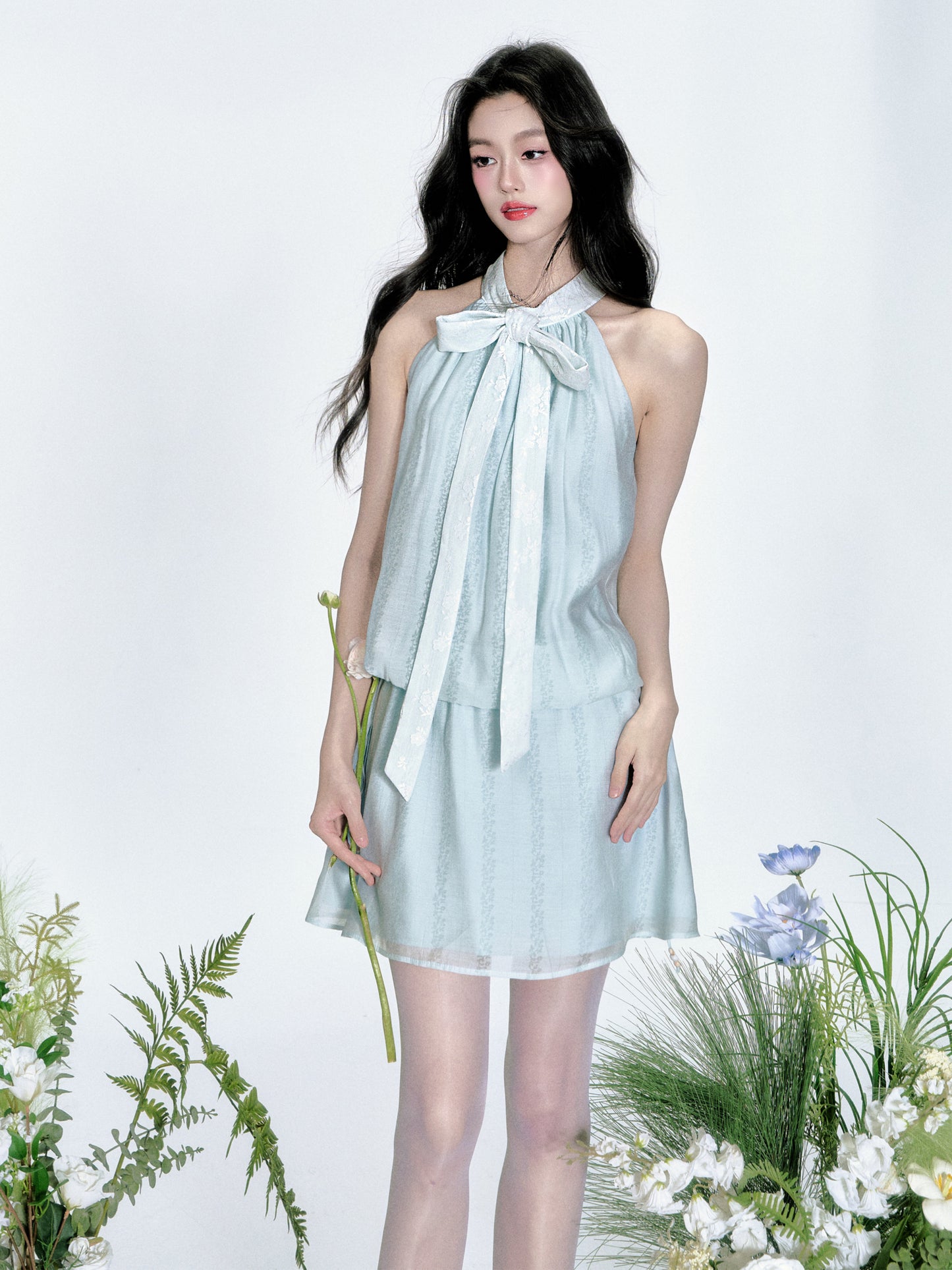 Sleeveless Jacquard Floral Pattern Tie-Dress
