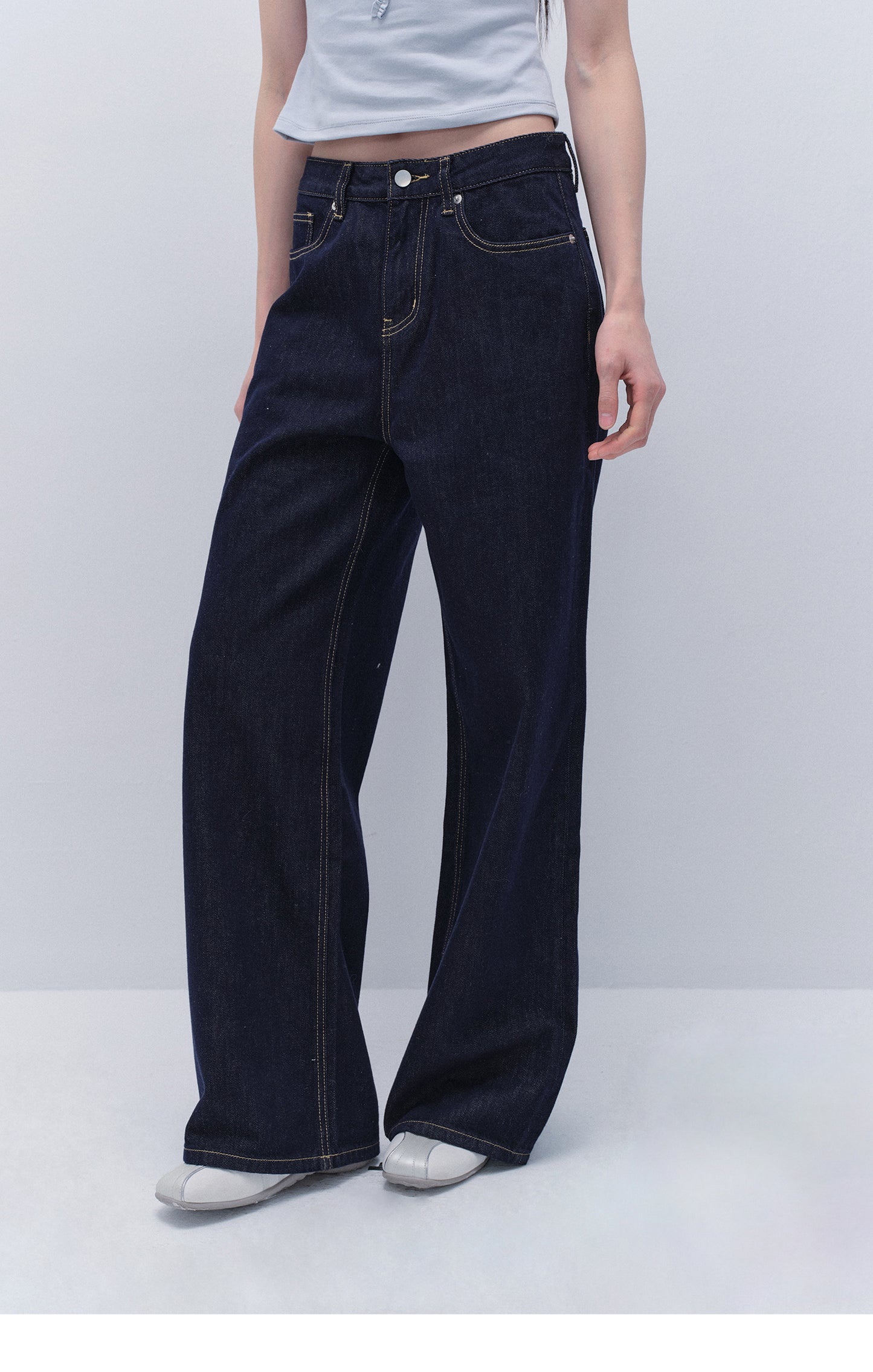 Straight-Leg Casual Jeans In Two Variants