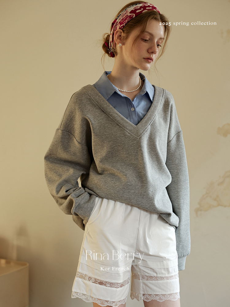 Relaxed V-Neck Cotton Blend Pullover
