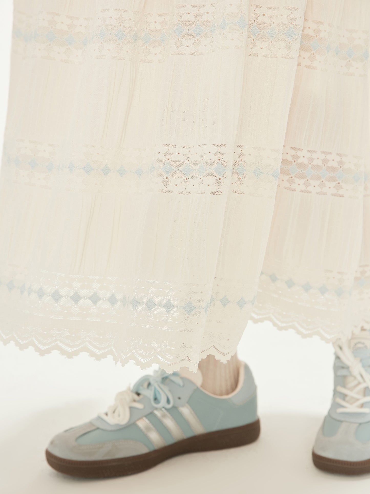 Floral Lace Embroidery Crinkled Textured Skirt