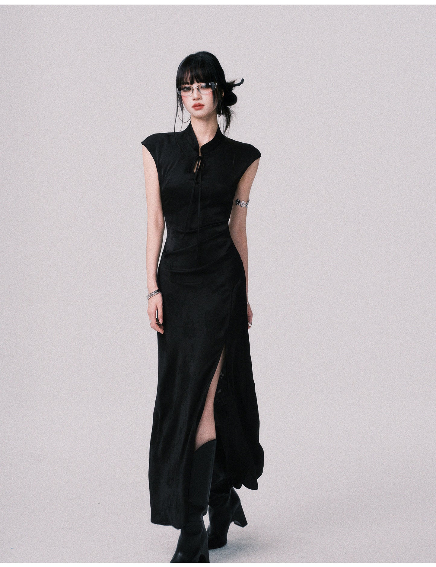 Sleeveless Qipao-Style Slit Dress In Black Jacquard