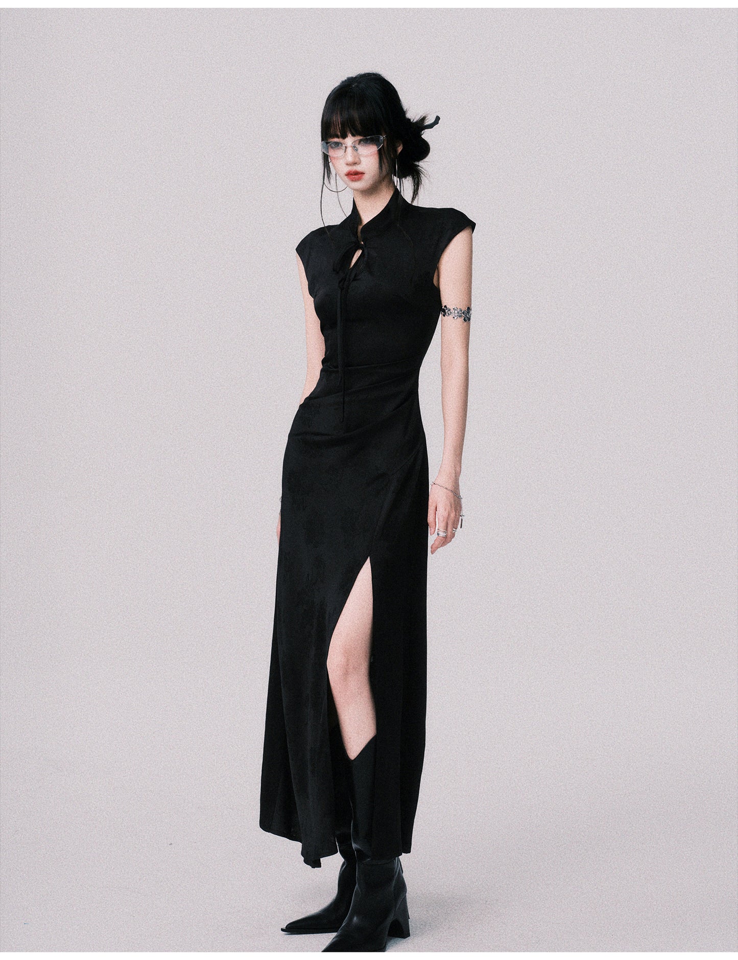 Sleeveless Qipao-Style Slit Dress In Black Jacquard