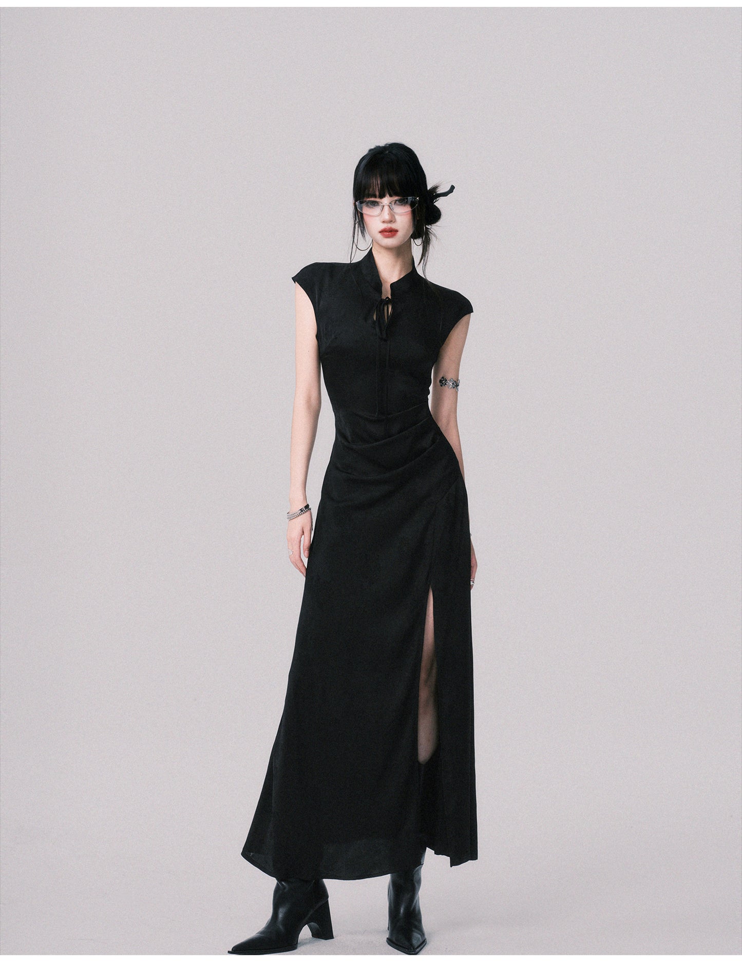Sleeveless Qipao-Style Slit Dress In Black Jacquard
