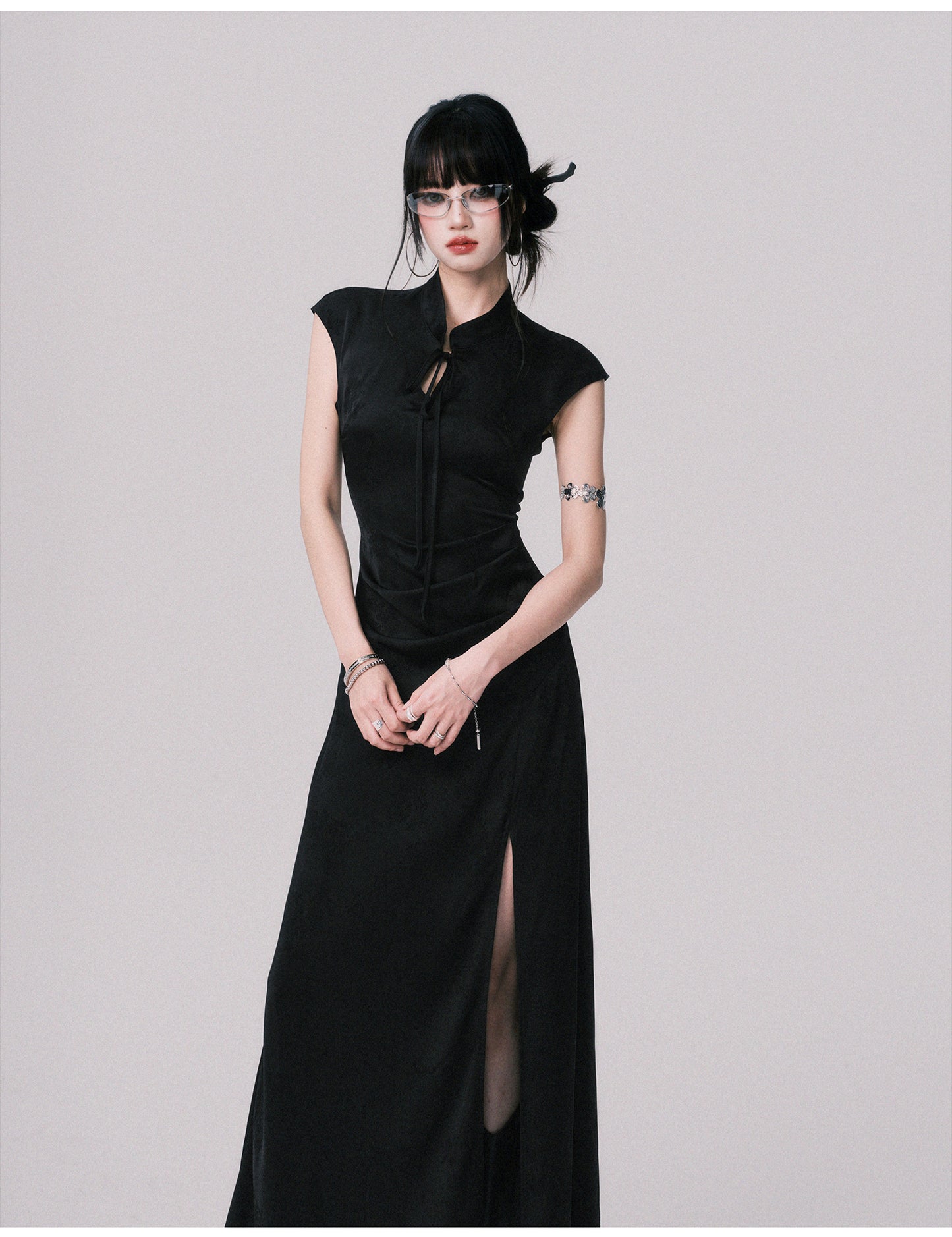 Sleeveless Qipao-Style Slit Dress In Black Jacquard