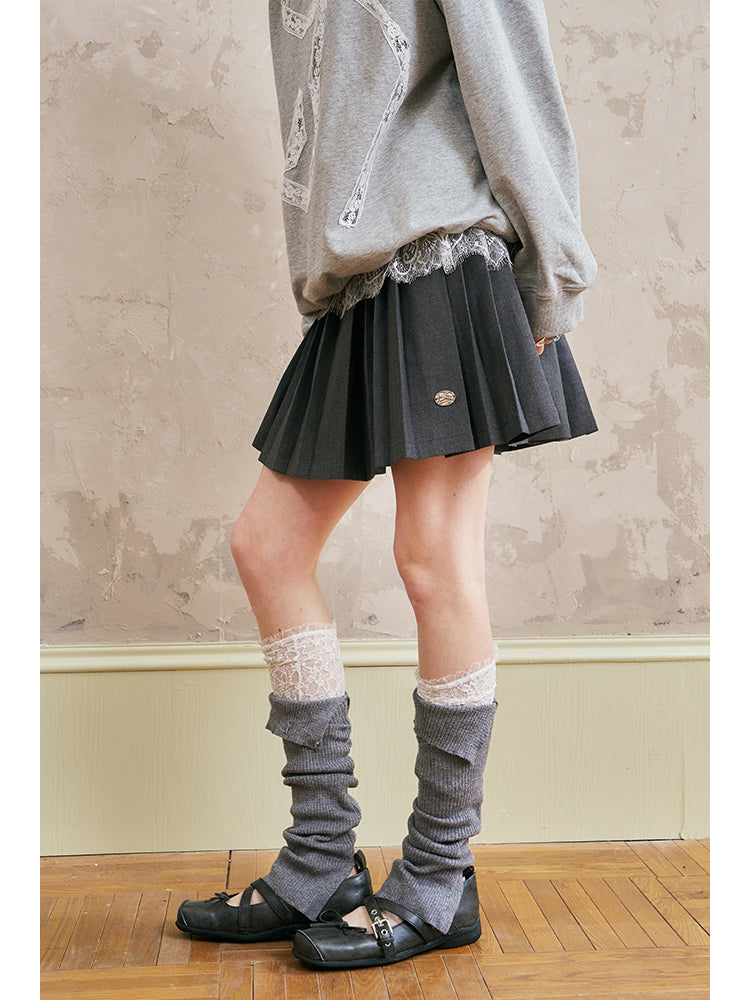 Preppy Pleated Skirt With Logo Metal Charm