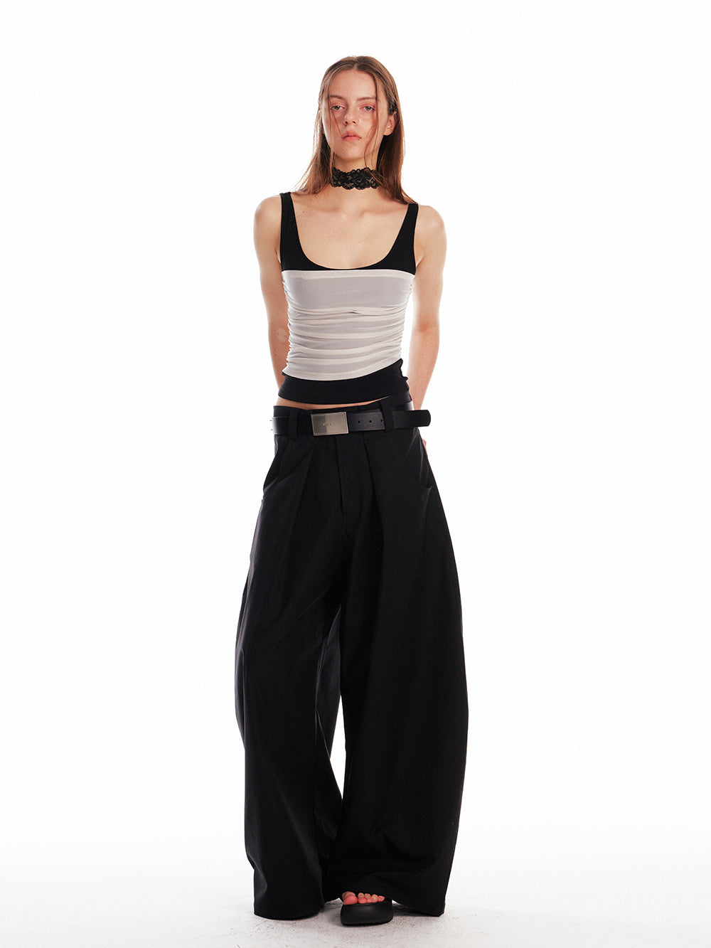 Low-Waist Pleated Wide-Leg Pants