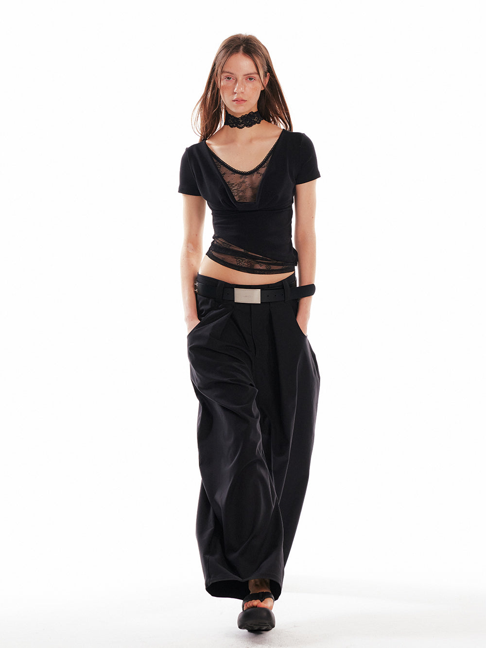 Low-Waist Pleated Wide-Leg Pants