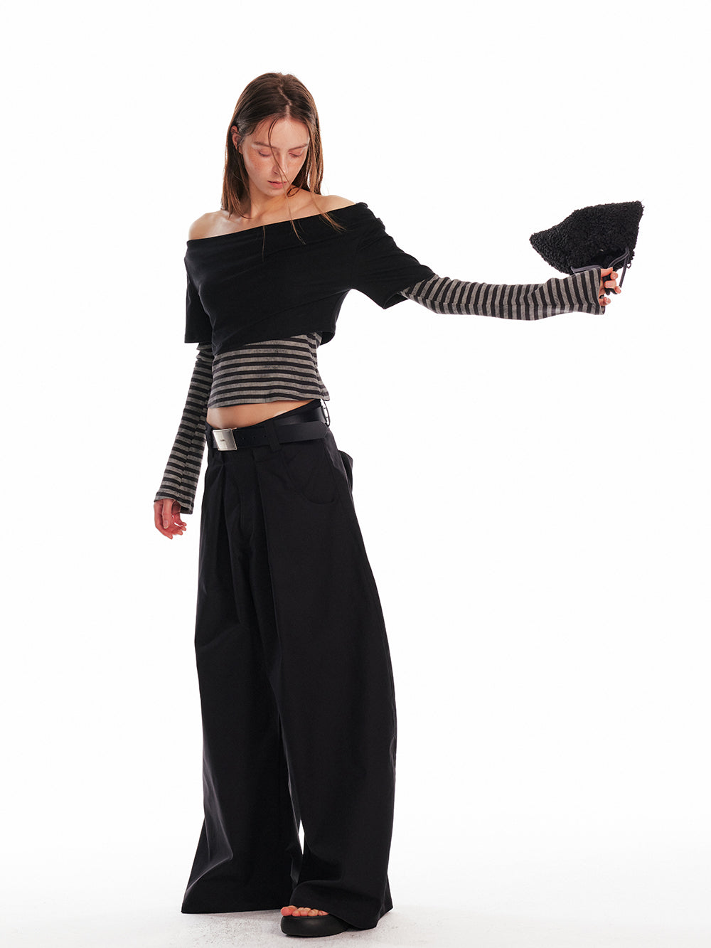 Low-Waist Pleated Wide-Leg Pants