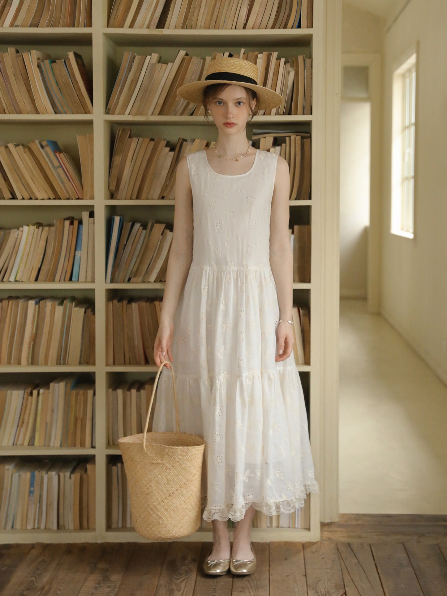 Leaf Motif Embroidered Sleeveless Dress