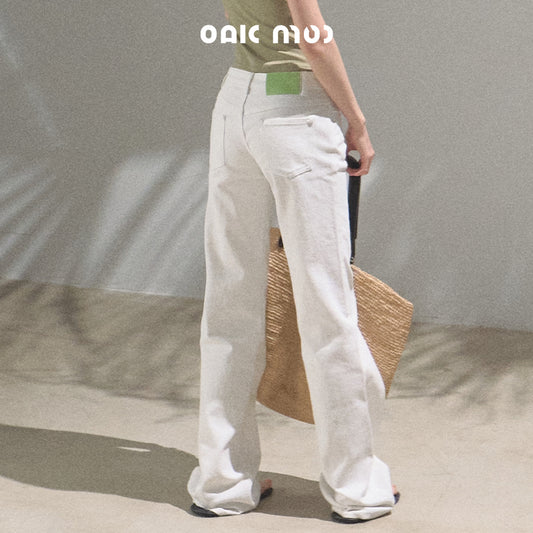 Low-Rise Figure-Enhancing Jeans