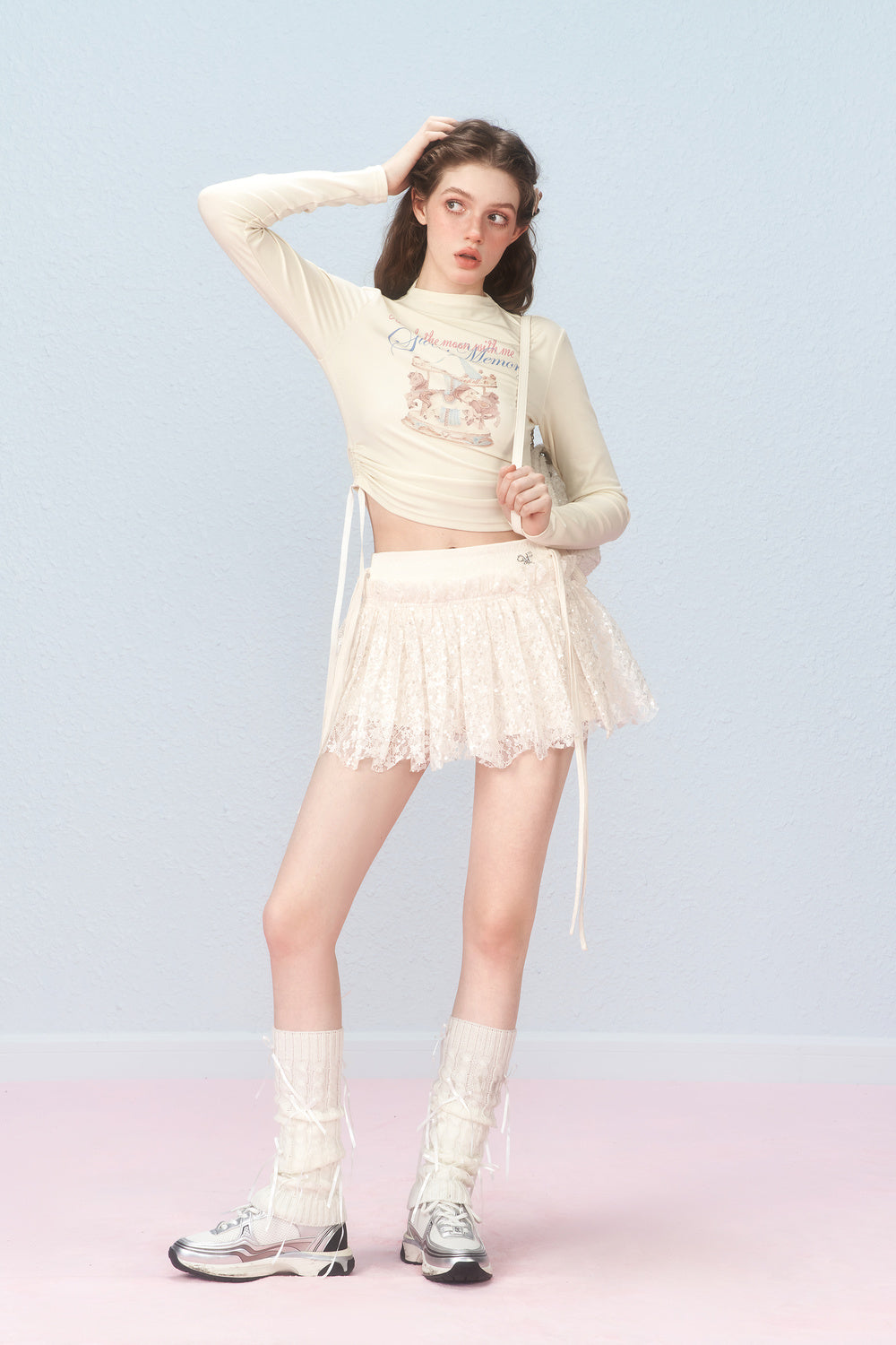 Mock Neck Printed Crop T-Shirt With Ruched Waist