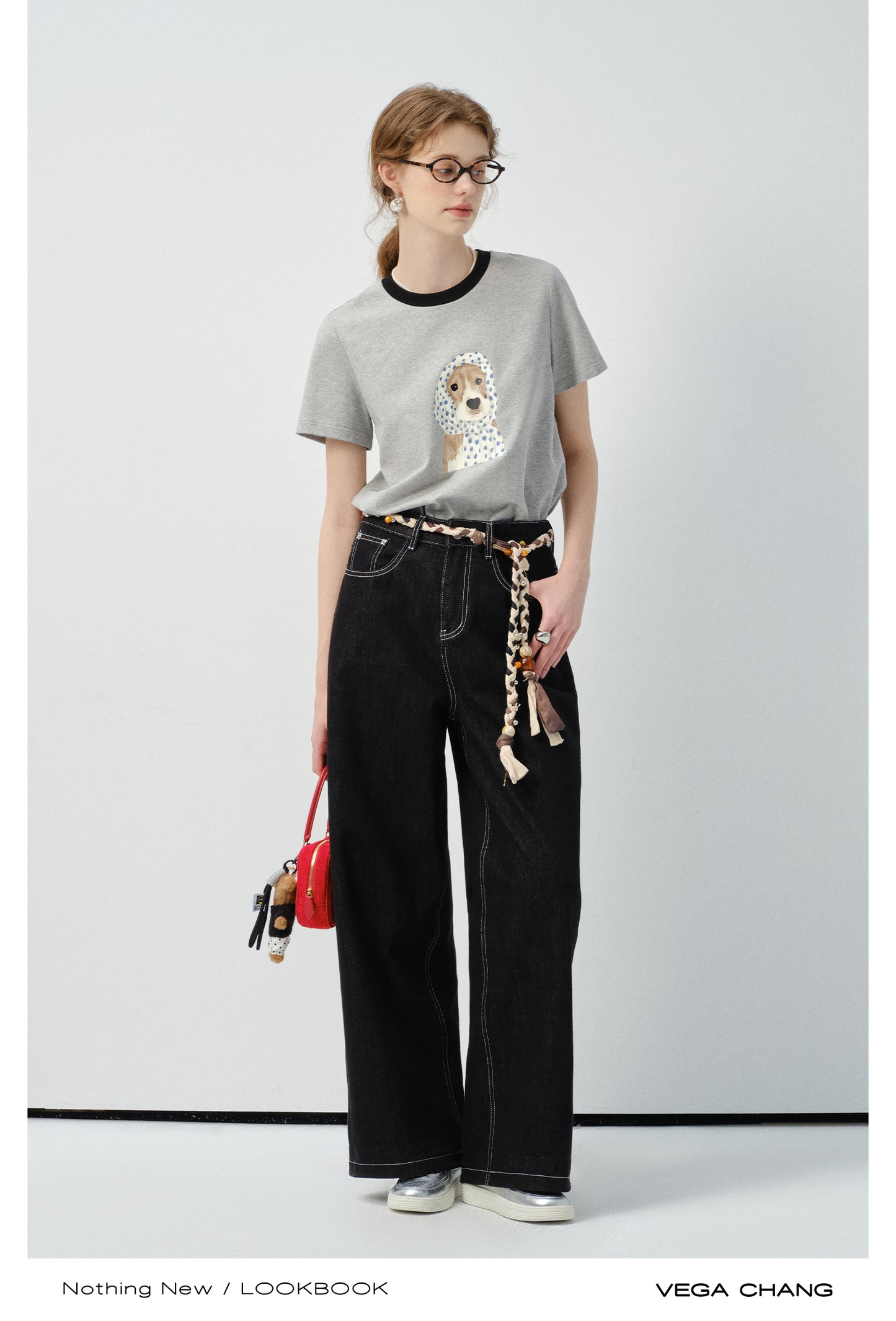 Straight-Leg Jeans With Contrast Stitching