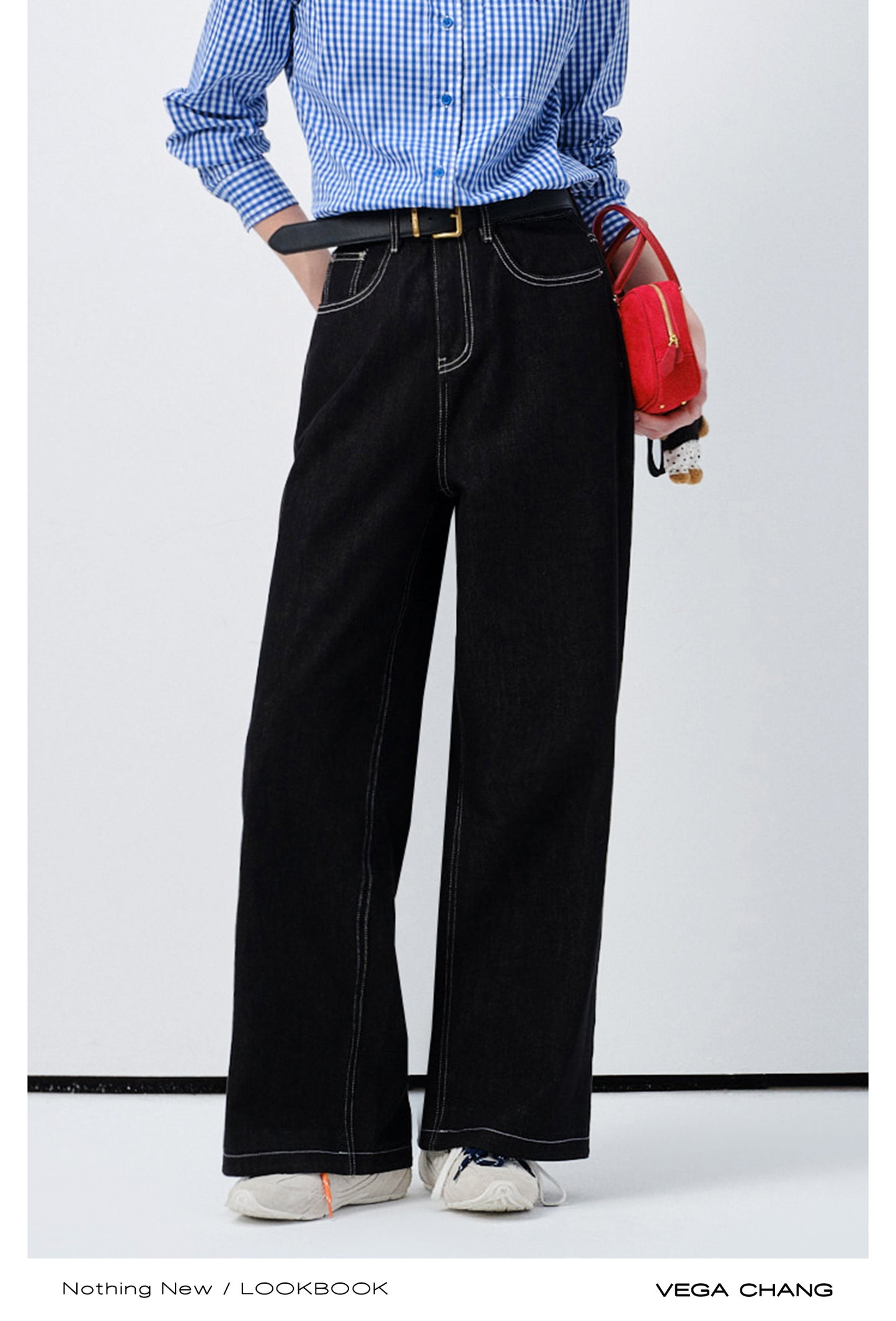 Straight-Leg Jeans With Contrast Stitching