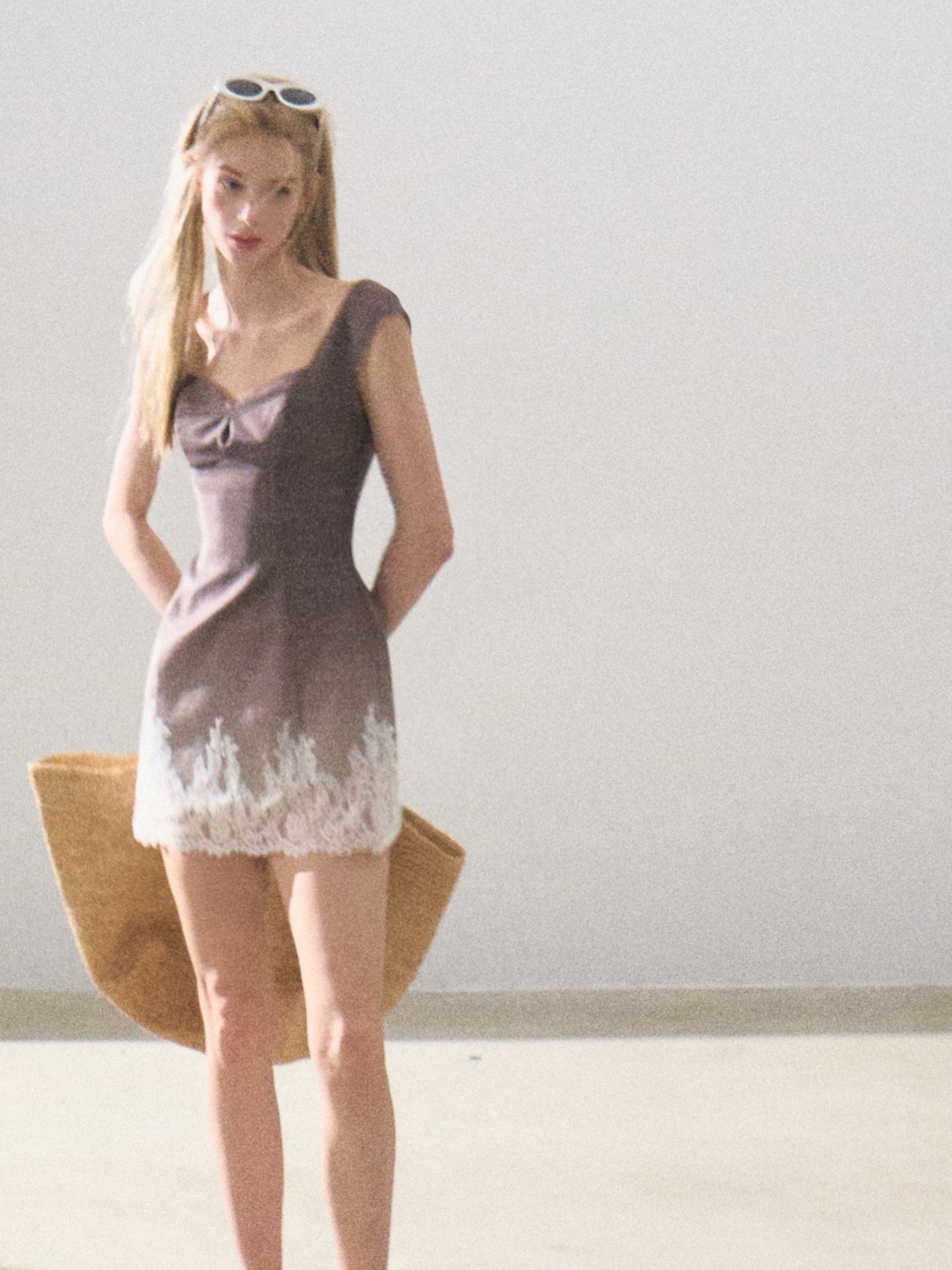 Lace Hem Sleeveless Chic Mini Dress