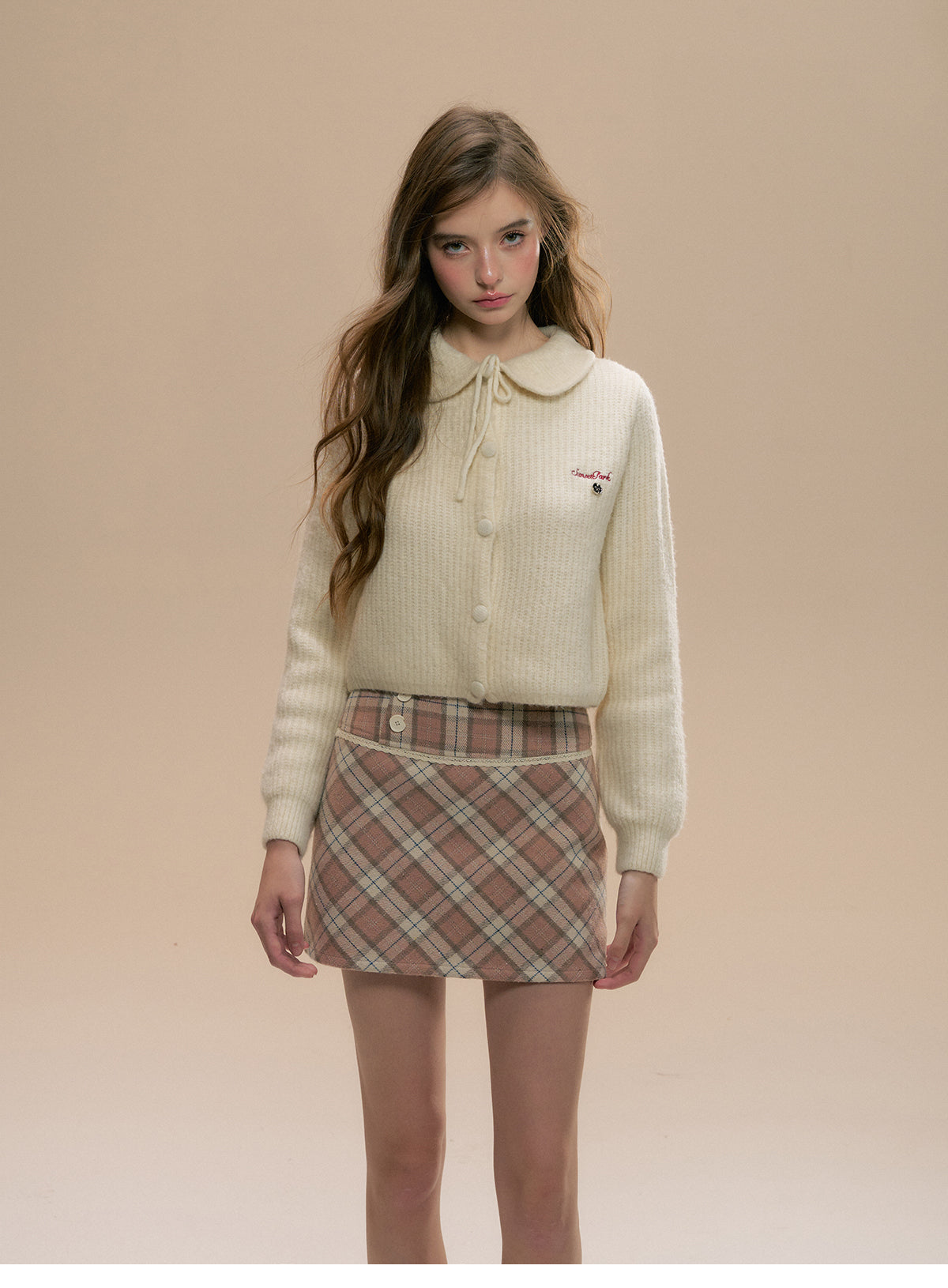 Peter Pan Collar Shirt-Like Knitted Top