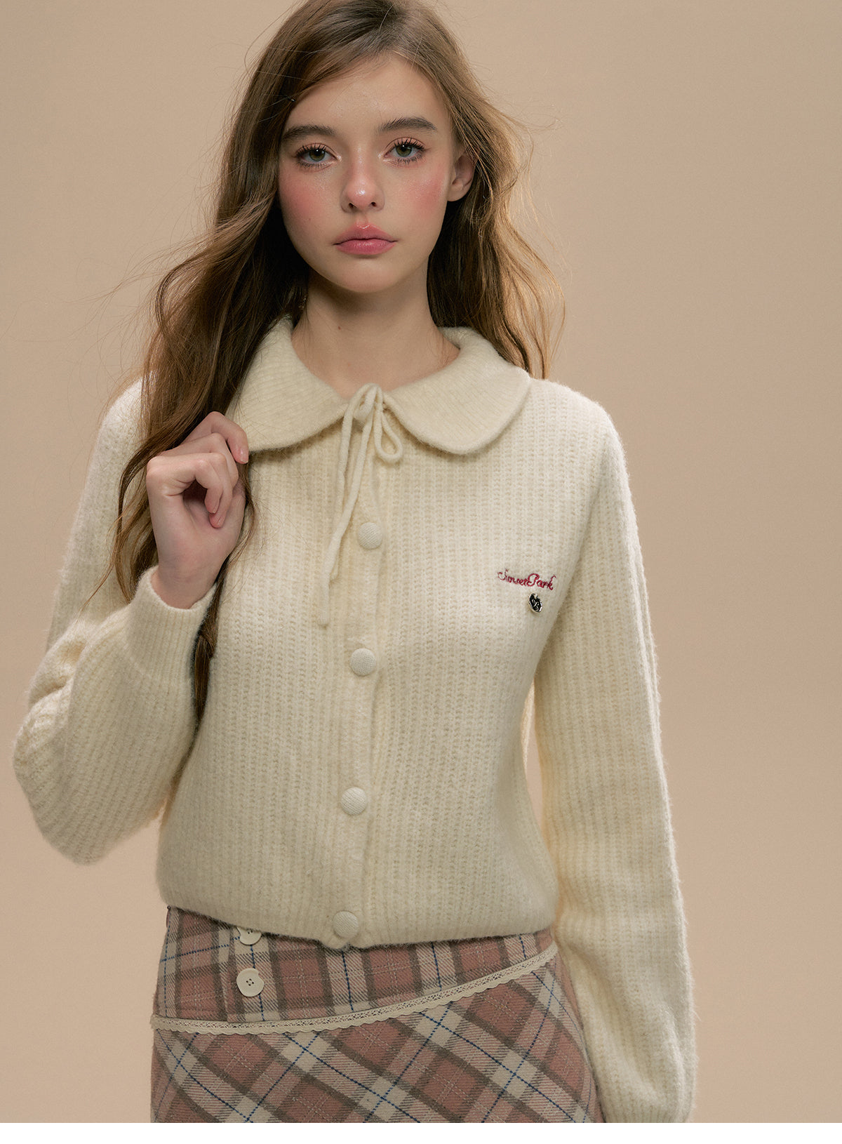 Peter Pan Collar Shirt-Like Knitted Top