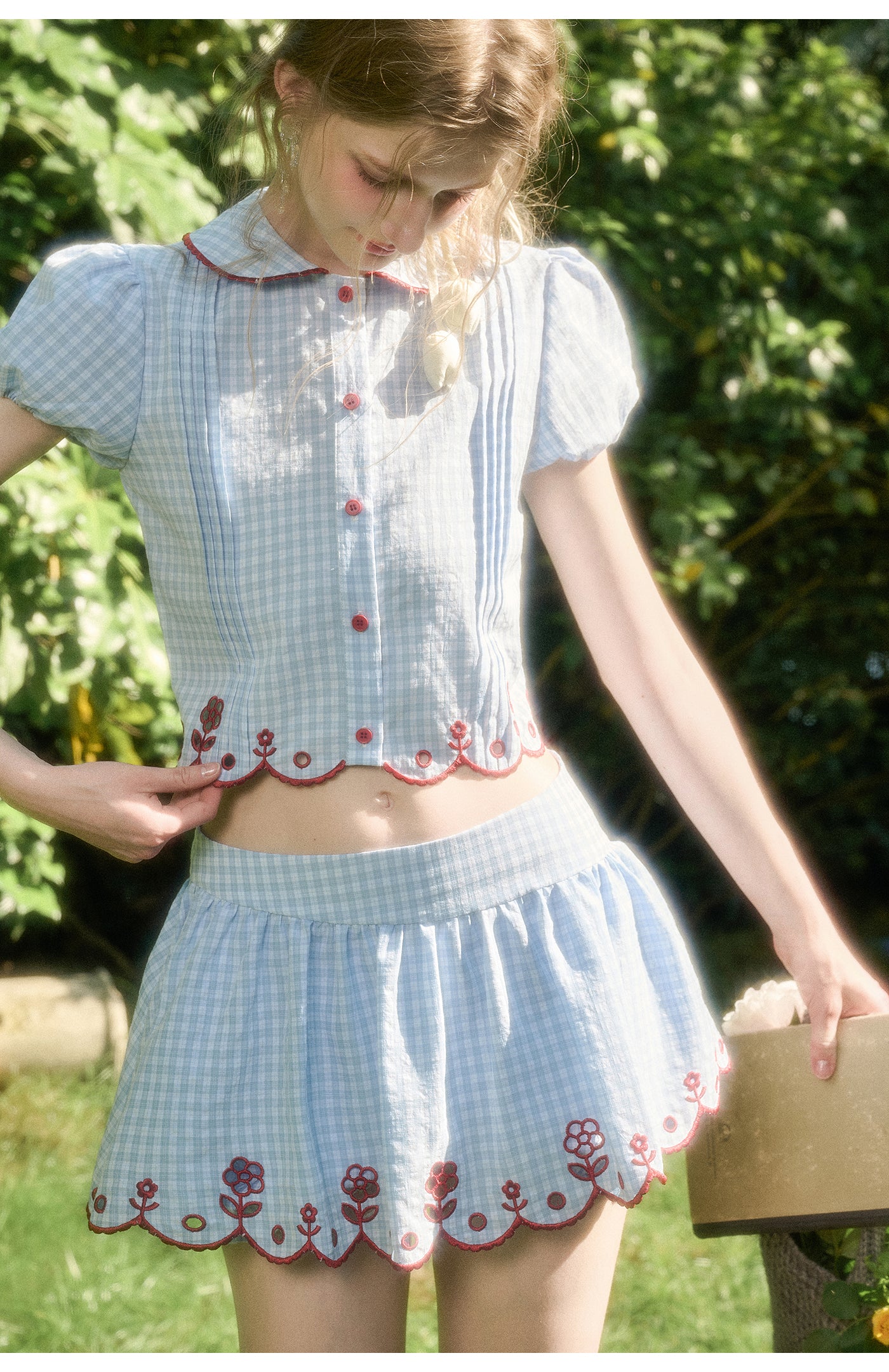 Scalloped Floral Gingham Two-Tone Set-Up