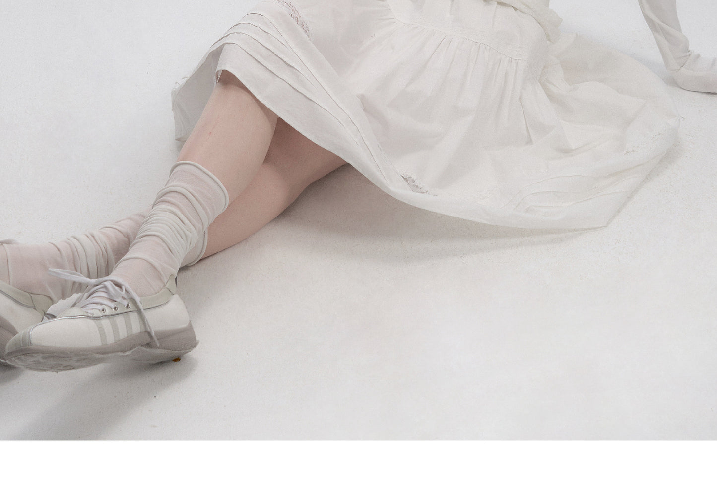 Mid-Length Pintuck Cotton Skirt With Lace Detail