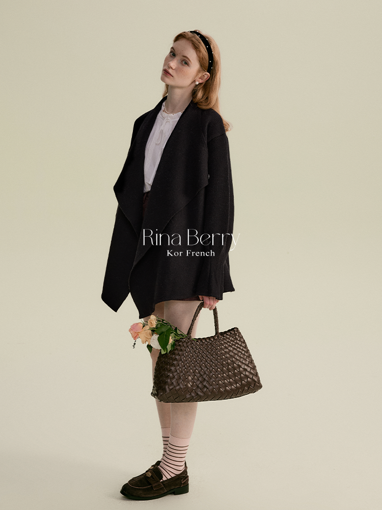 Short Coat With Large Lapels