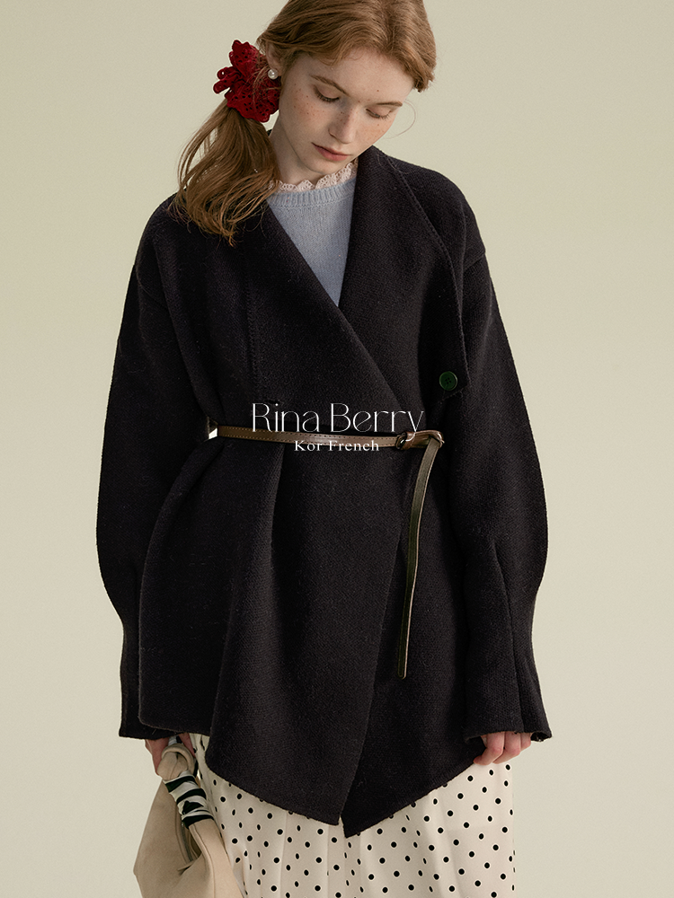 Short Coat With Large Lapels