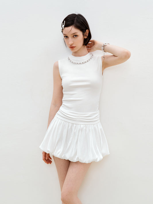 Sleeveless Bubble Dress With Pearl Bead Necklace