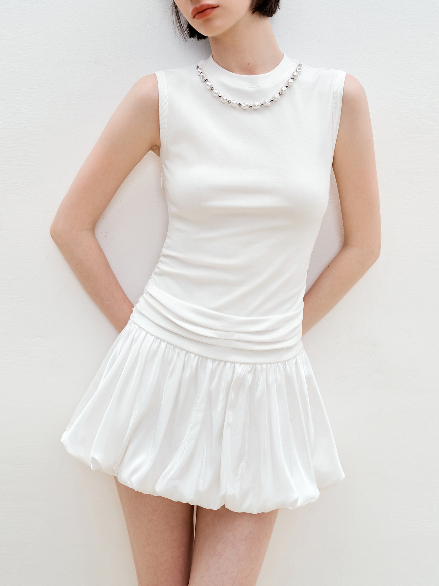 Sleeveless Bubble Dress With Pearl Bead Necklace
