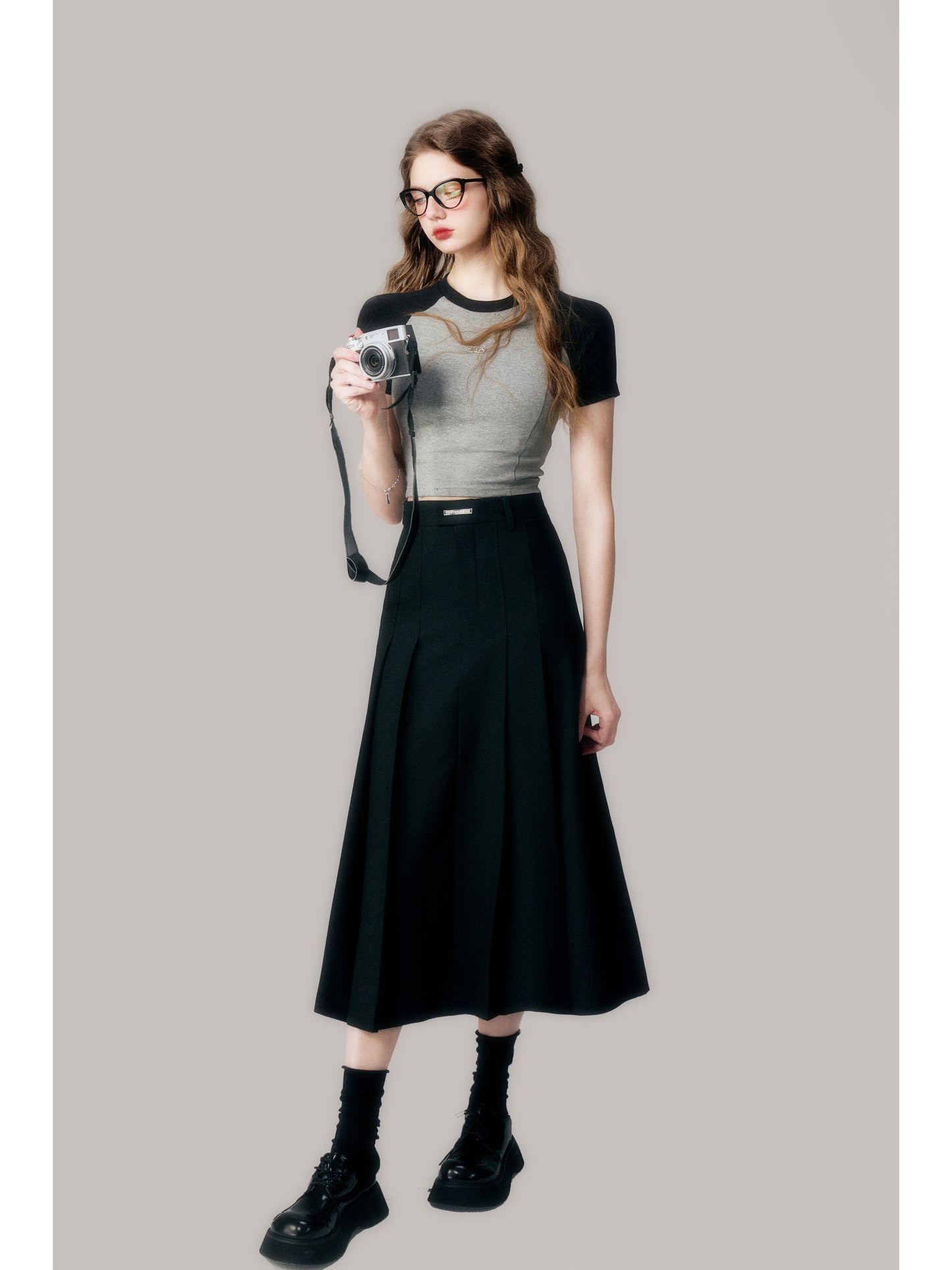 High-Waisted Tailored Pleated Skirt