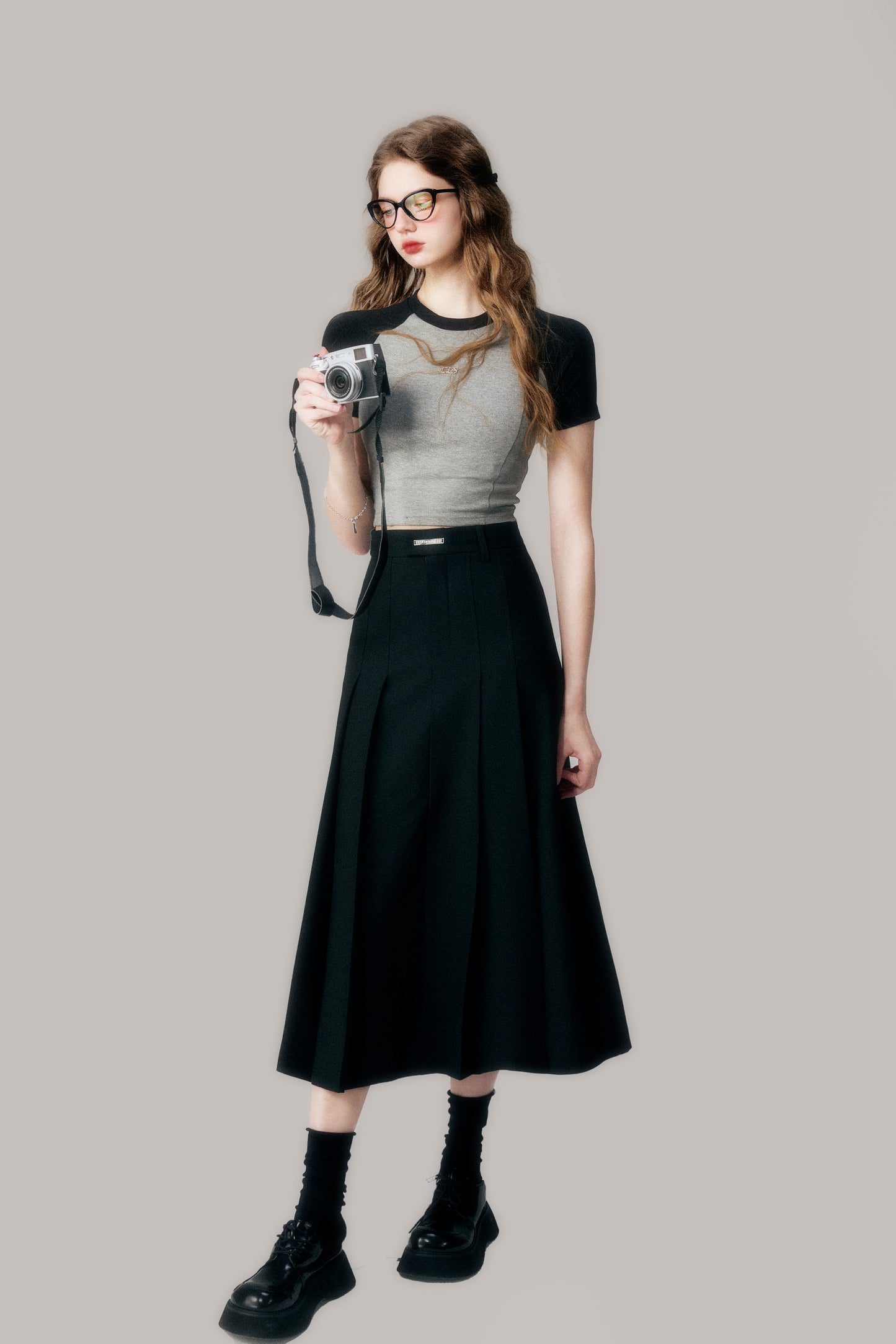 High-Waisted Tailored Pleated Skirt