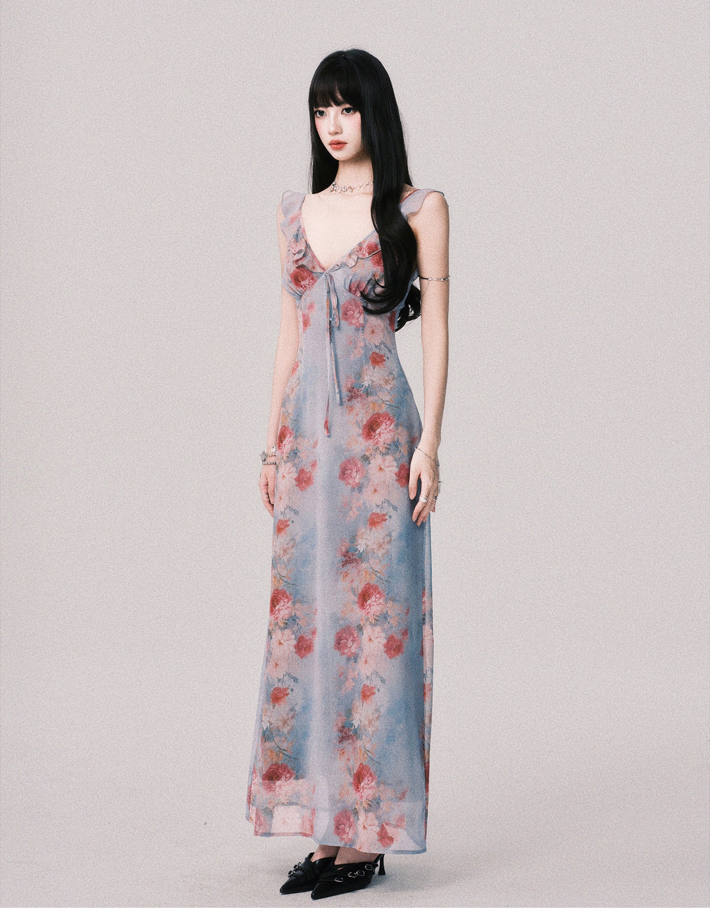 Classic Floral Print Sleeveless V-Neck Dress