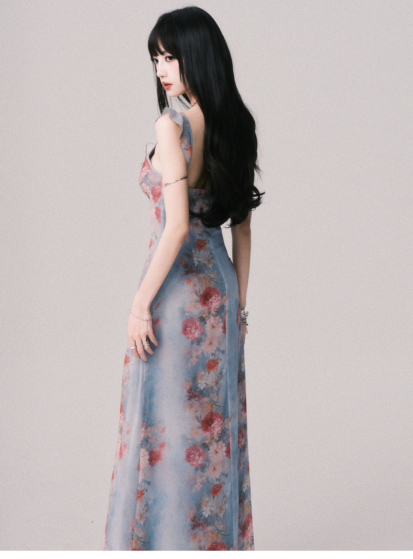 Classic Floral Print Sleeveless V-Neck Dress