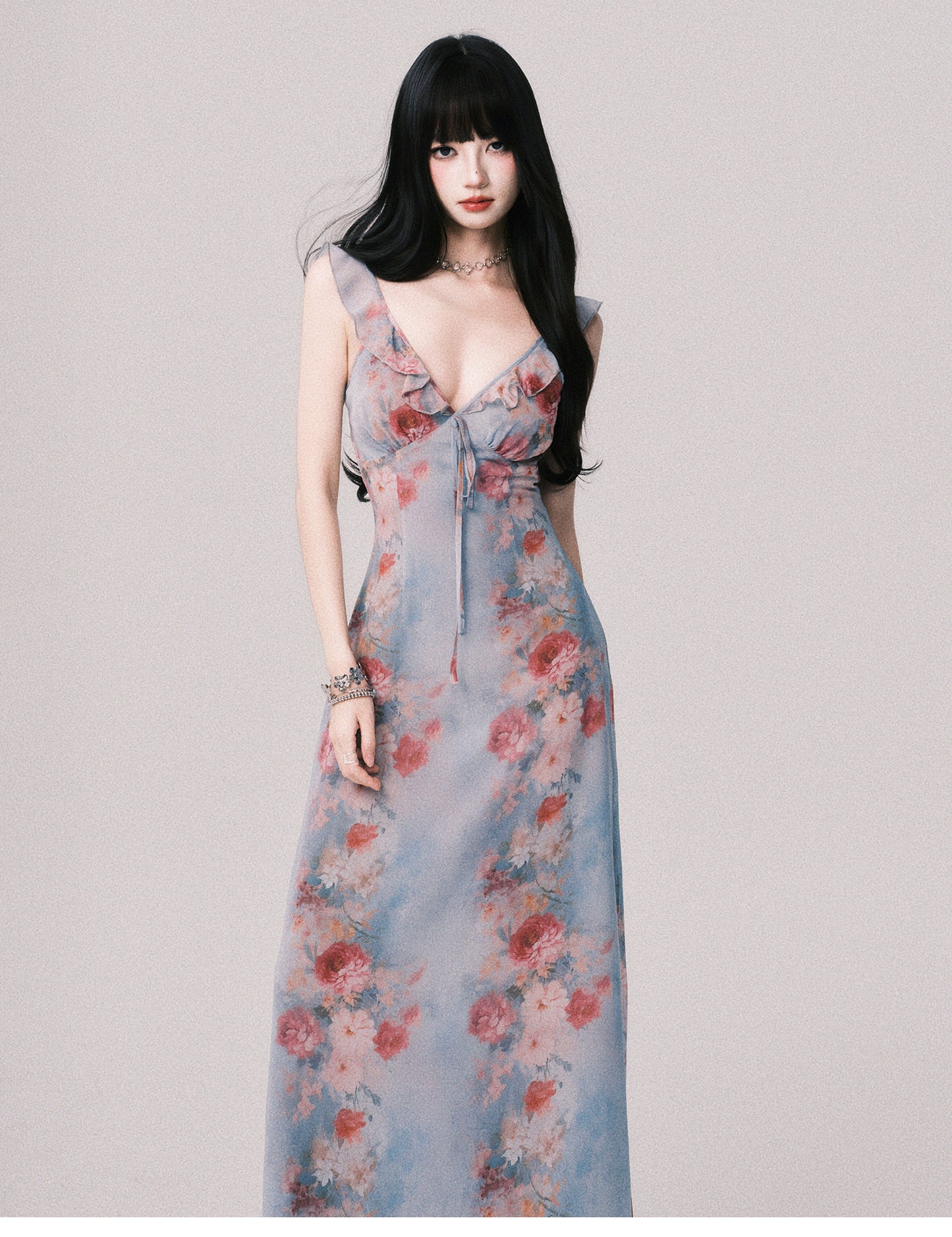 Classic Floral Print Sleeveless V-Neck Dress