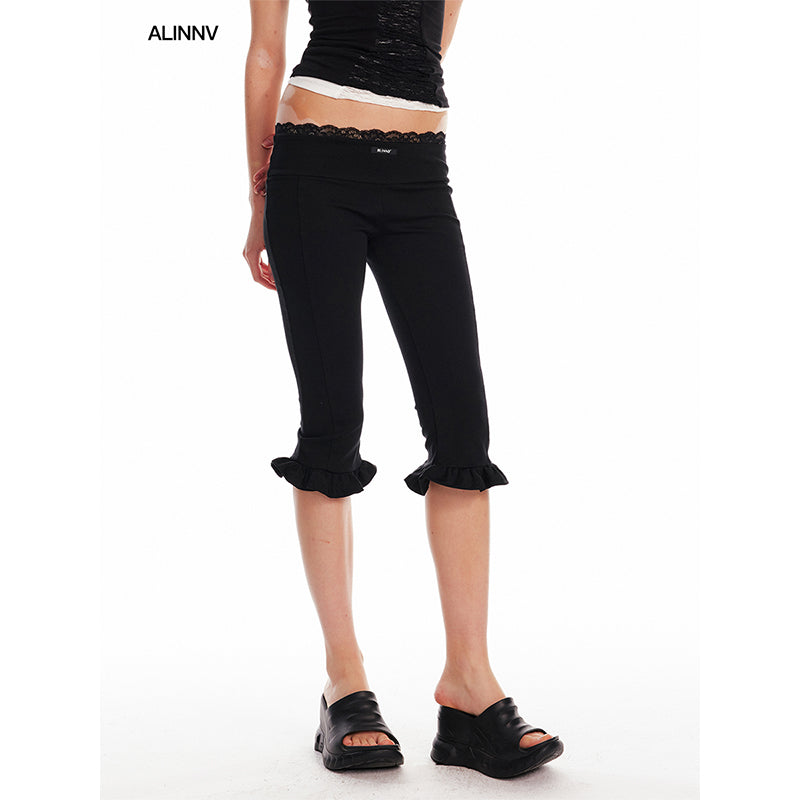 Flutter-Trim Low Rise Capri Pants