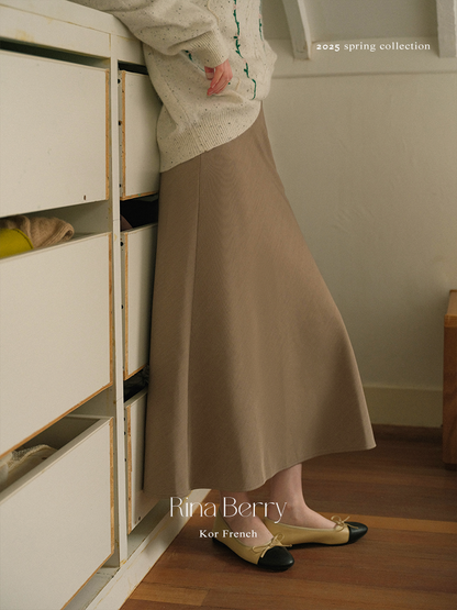 Flowy Skirt With High-Rise Elastic Waist