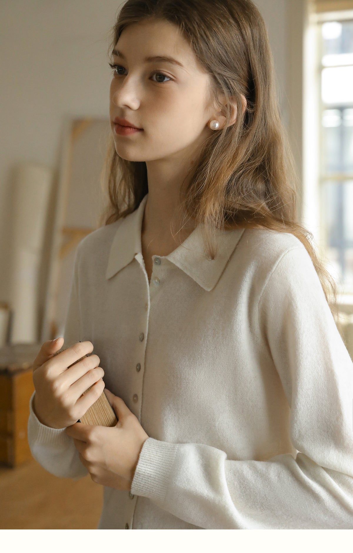 Buttoned Wool Knit Top With Flat Collar