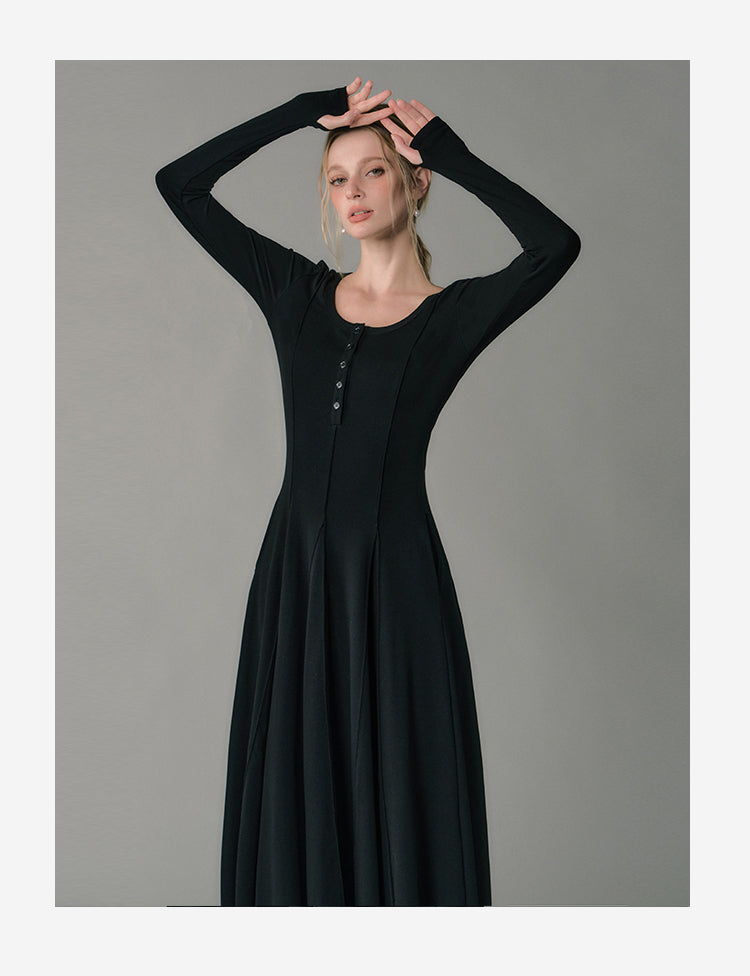 Flowy Scoop Neck Dress With Tuck Detail