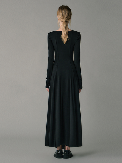 Flowy Scoop Neck Dress With Tuck Detail
