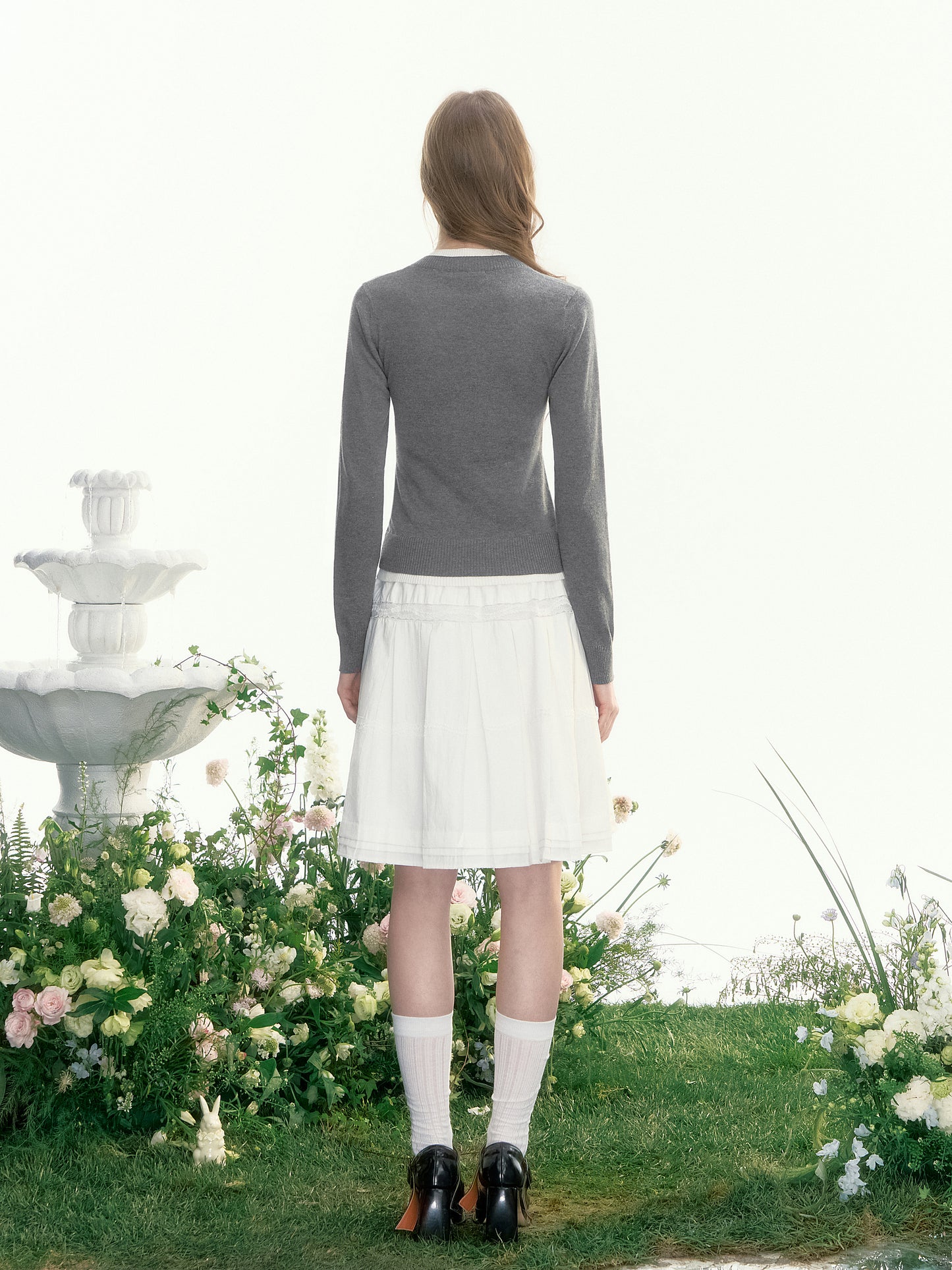 Contrast Detail V-Neck Cotton Blend Knit Sweater