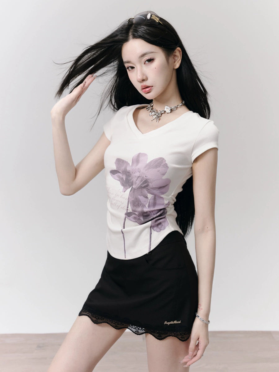 Lily Floral Print V-Neck Slim Fit Ruched T-Shirt