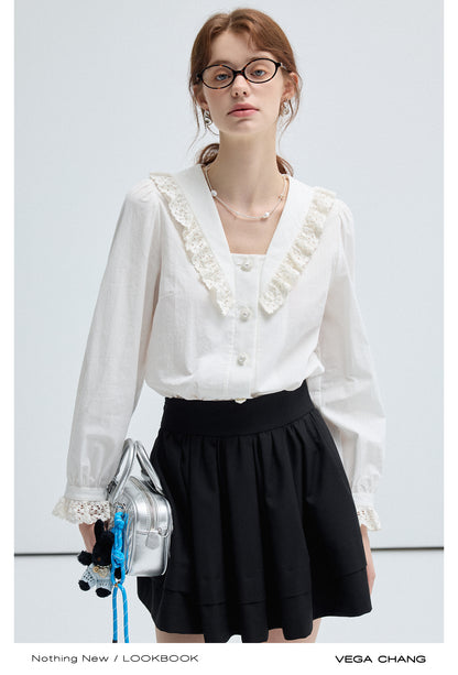 Heart-Buttoned Embroidered Lace Collar Blouse