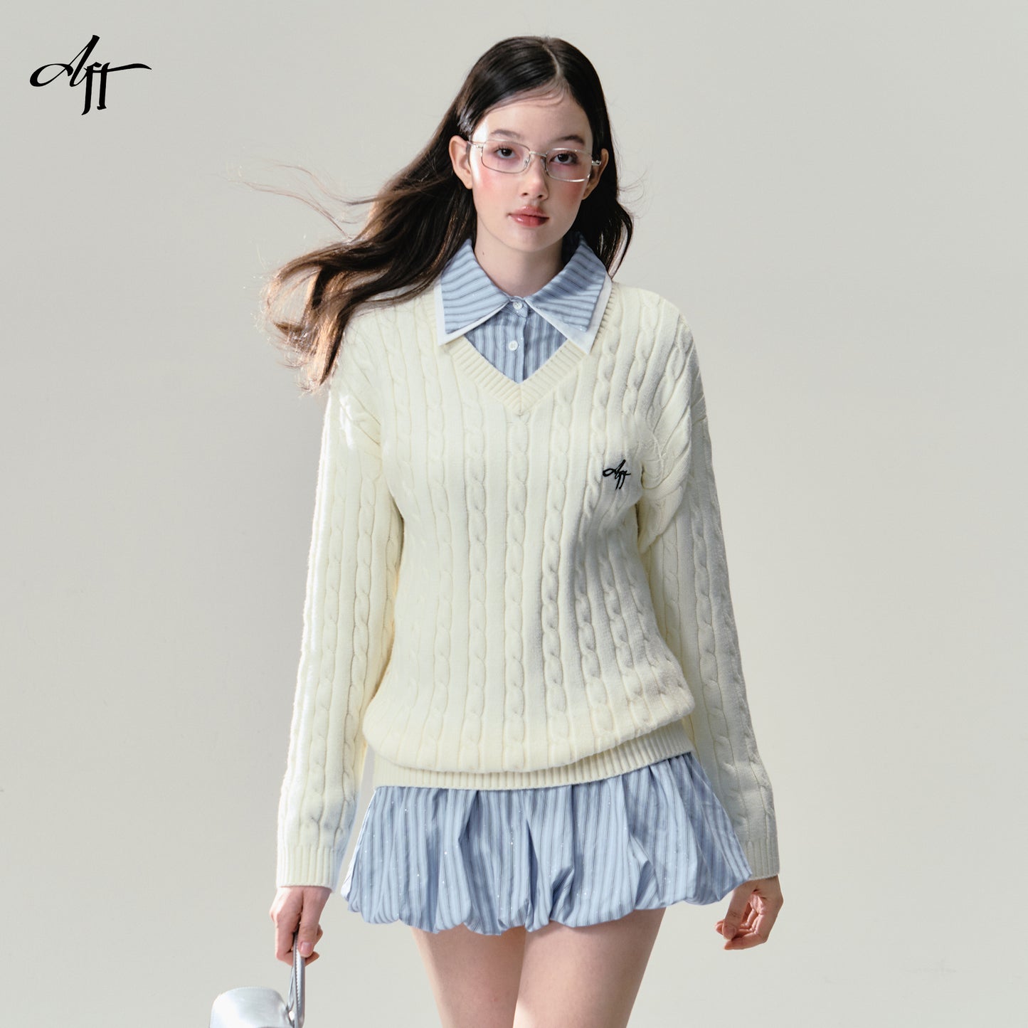 Soft Embroidery V-Neck Cable Knit Sweater